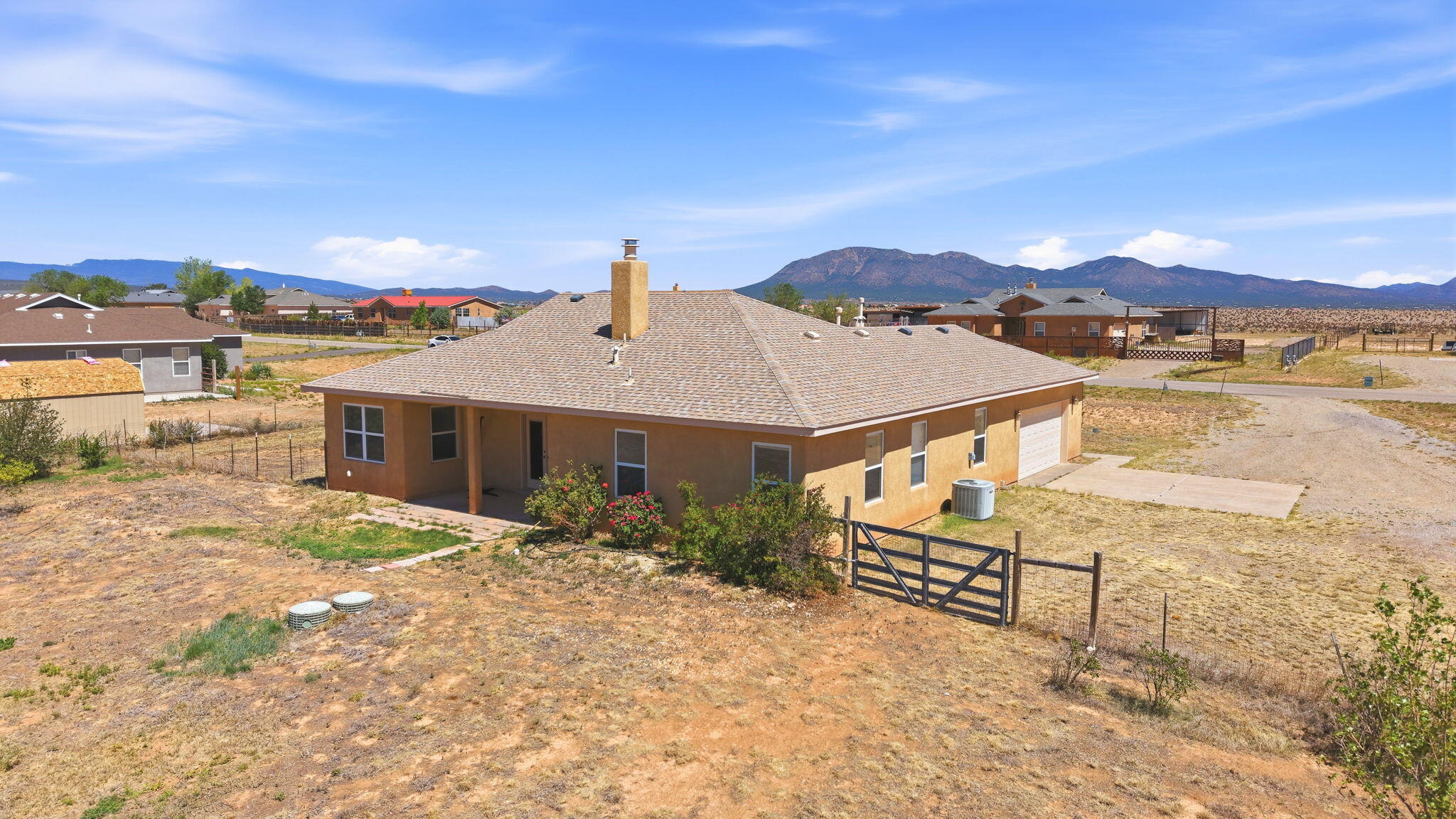 Homes for sale in Edgewood, NM | 60 Evening Star Loop, Edgewood, NM 87015 | MLS# 1106578