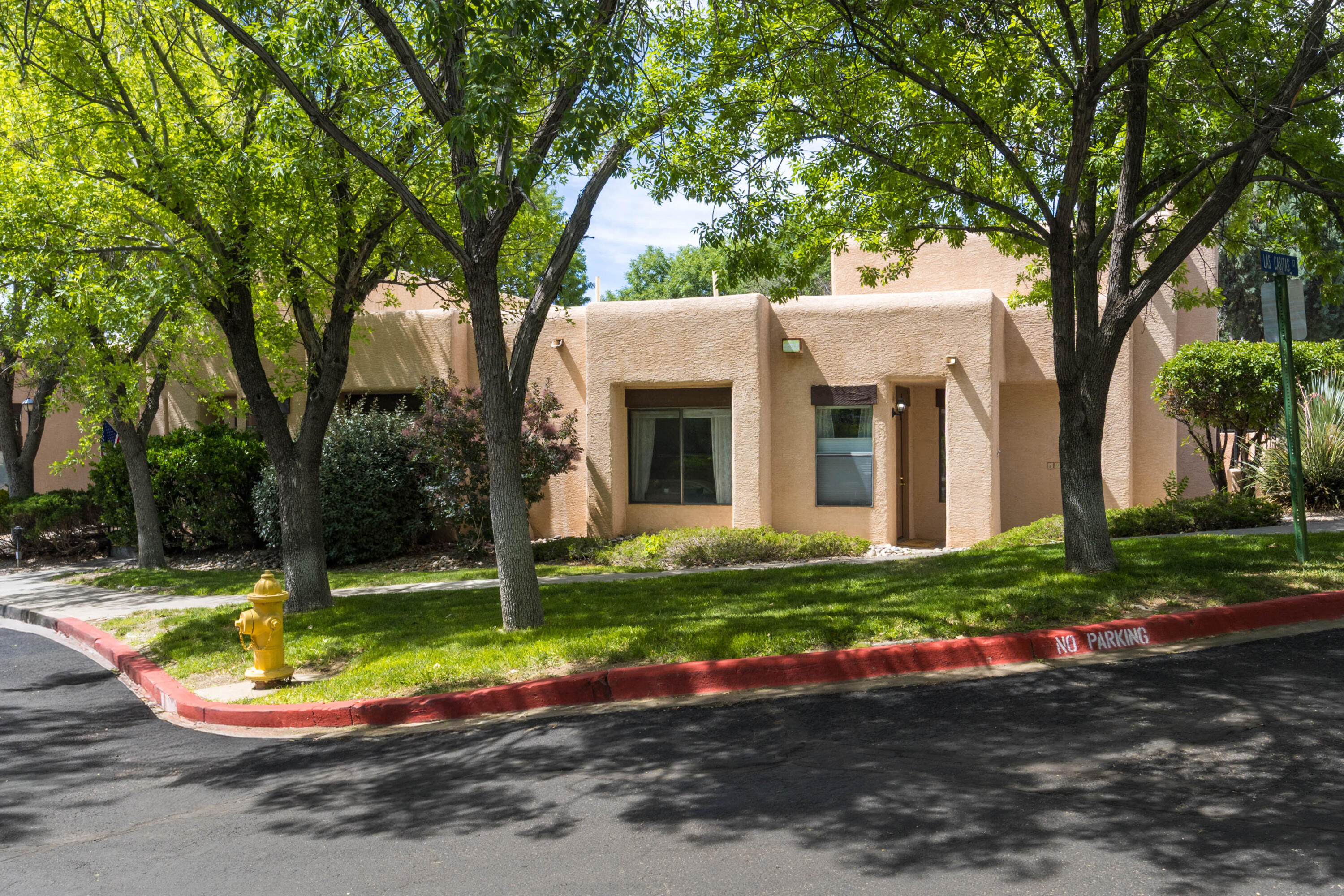 10241 Las Casitas Court, Albuquerque NM 87111