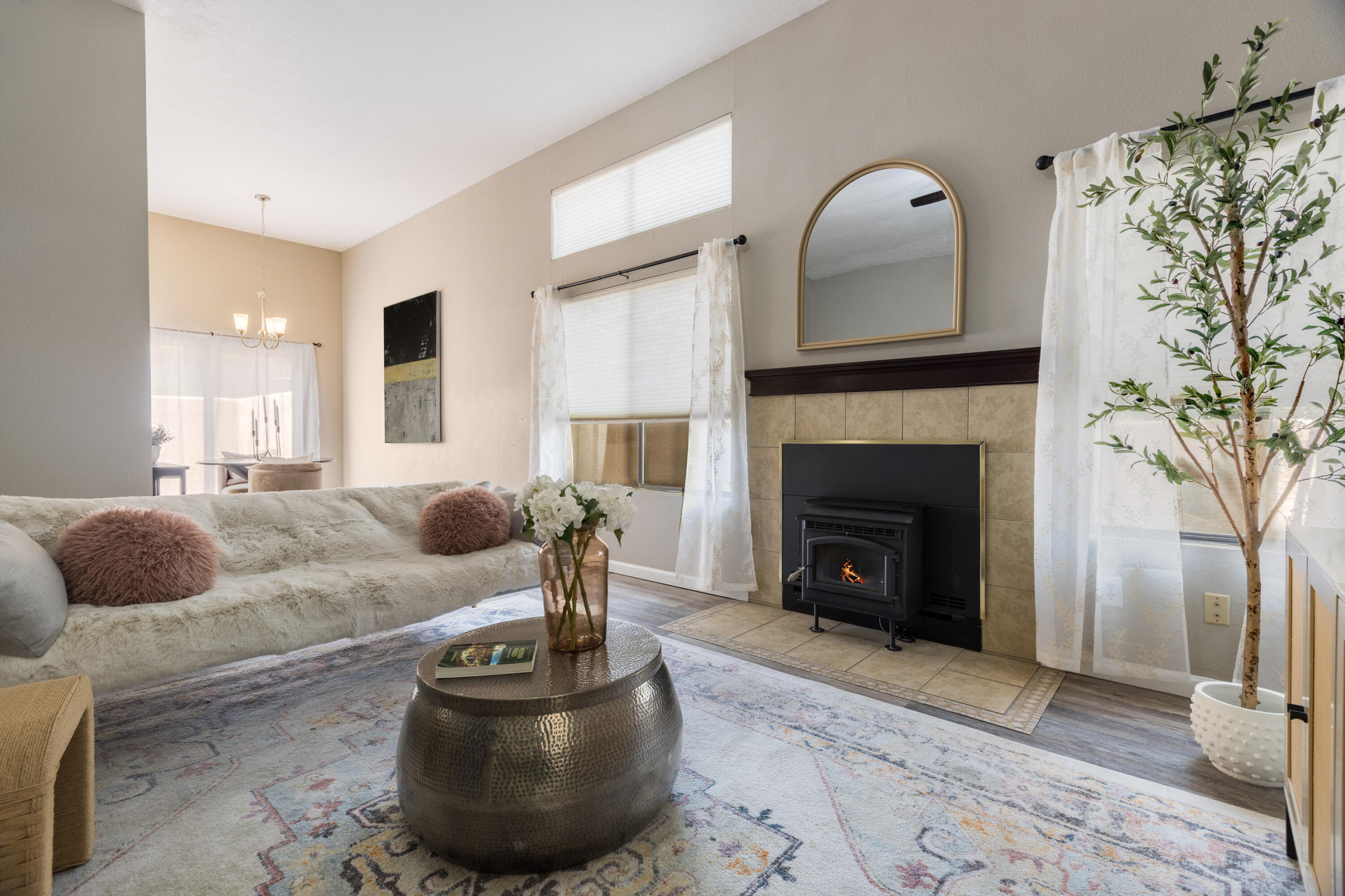 10241 Las Casitas Court NE, Albuquerque