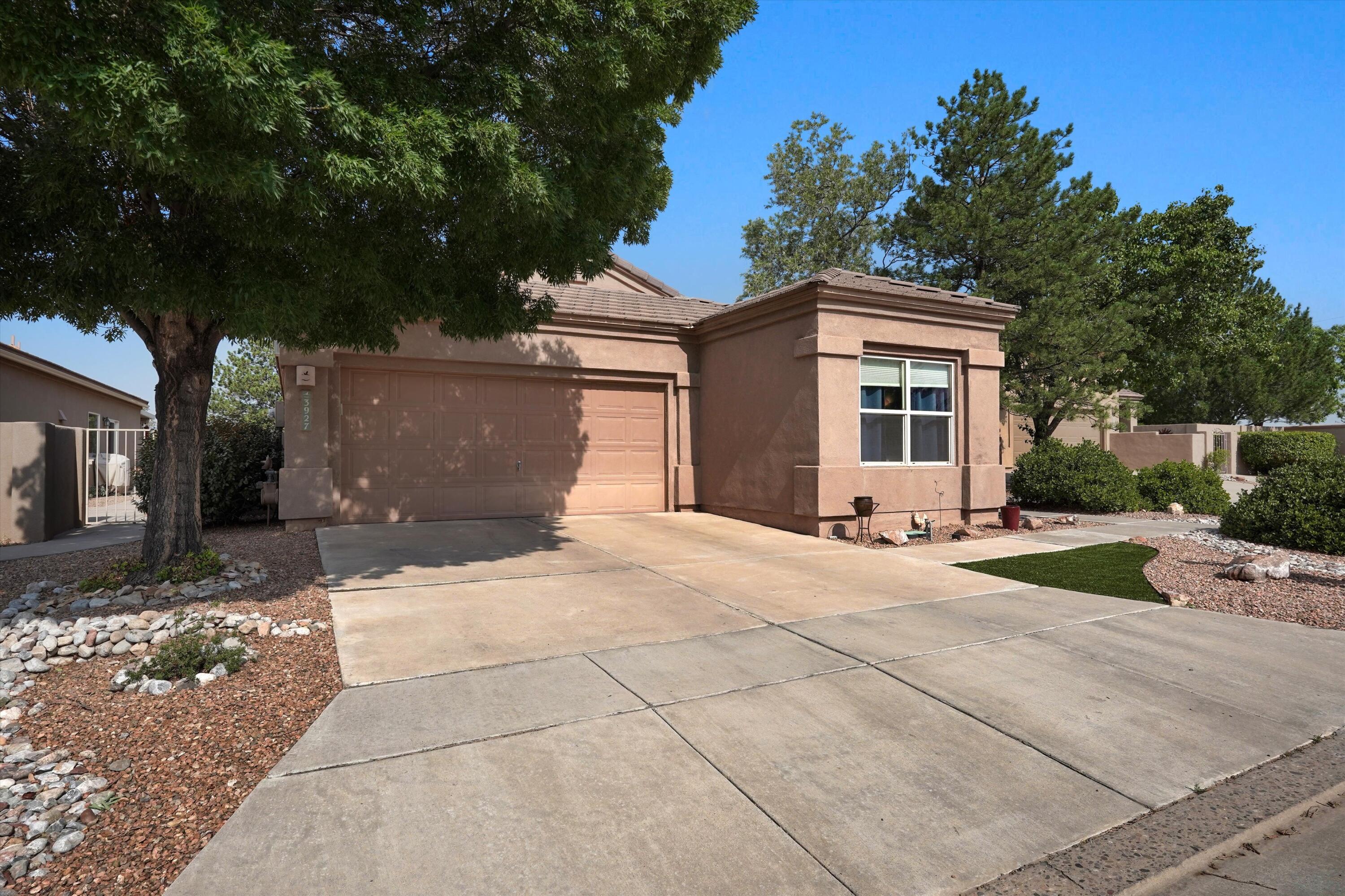 3927 Tundra Swan Court NW Albuquerque, NM 87120