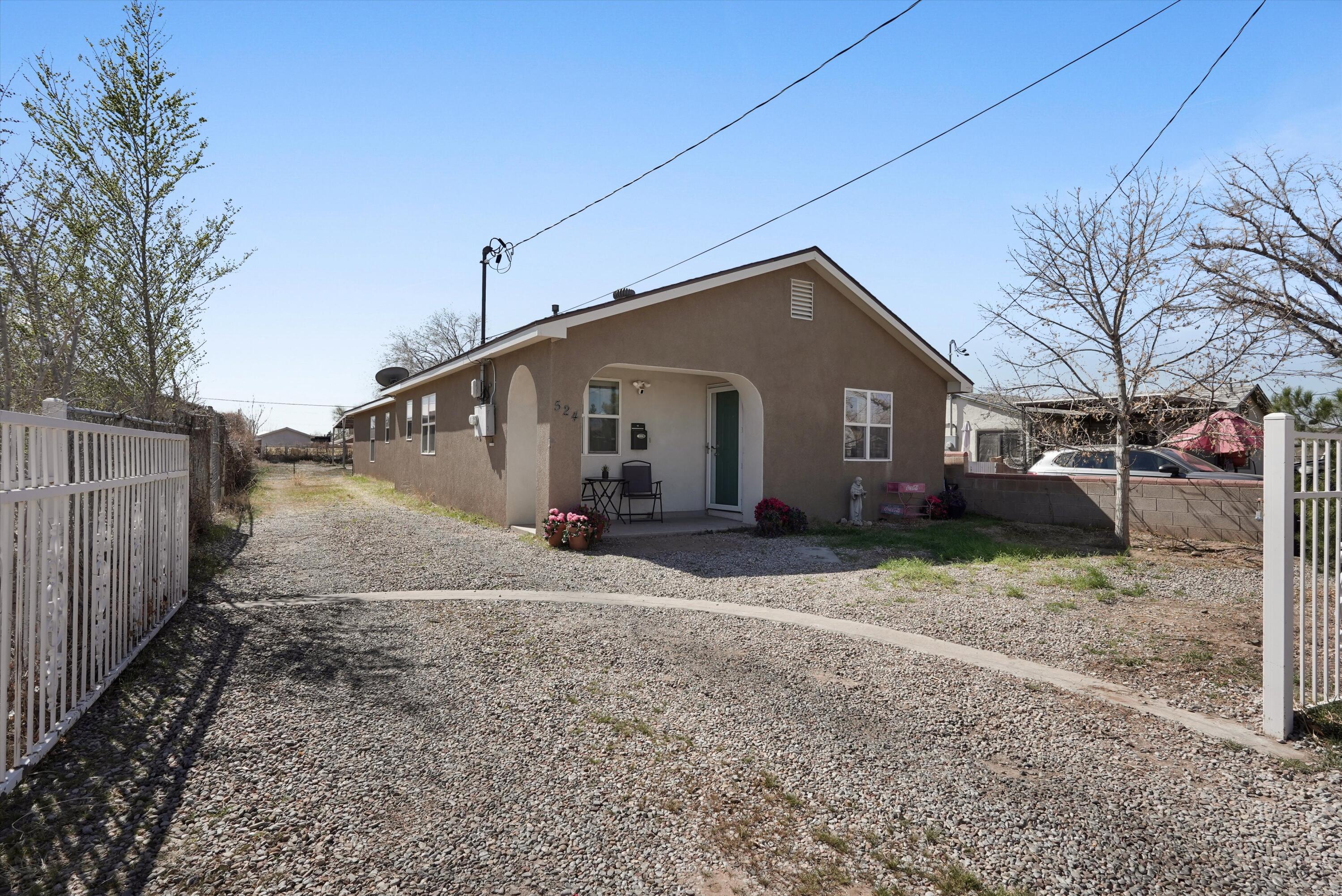 524 Aztec Road NW Albuquerque, NM 87107
