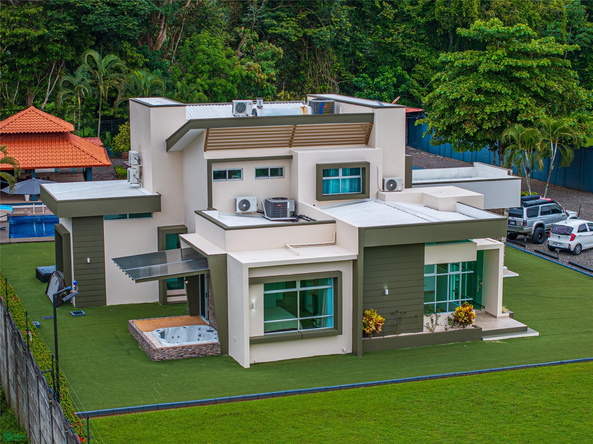 4 bed Single Family Homes For Sale in Parrita, Puntarenas - 1