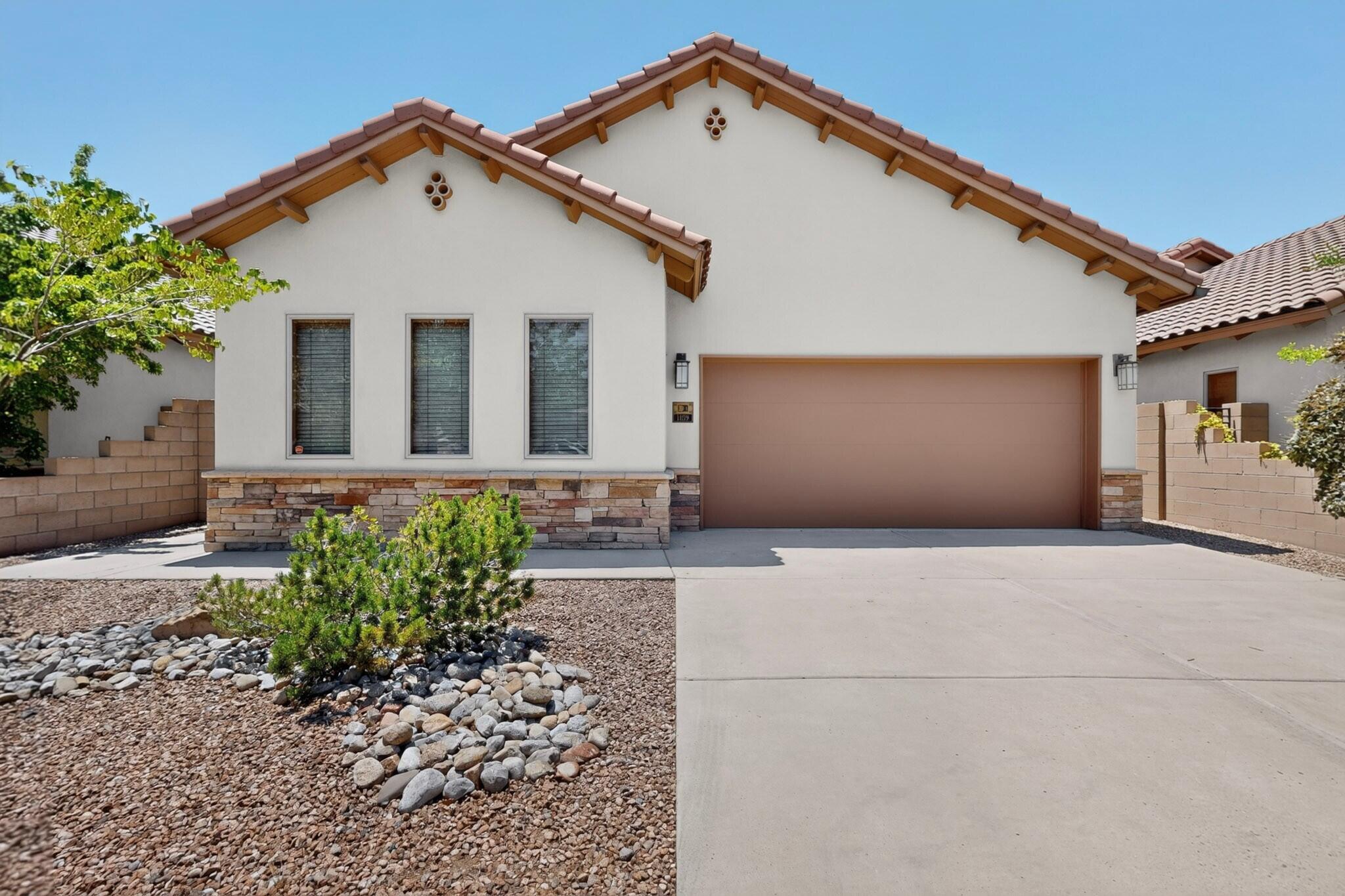 1409 Vinca Trail NE, Albuquerque