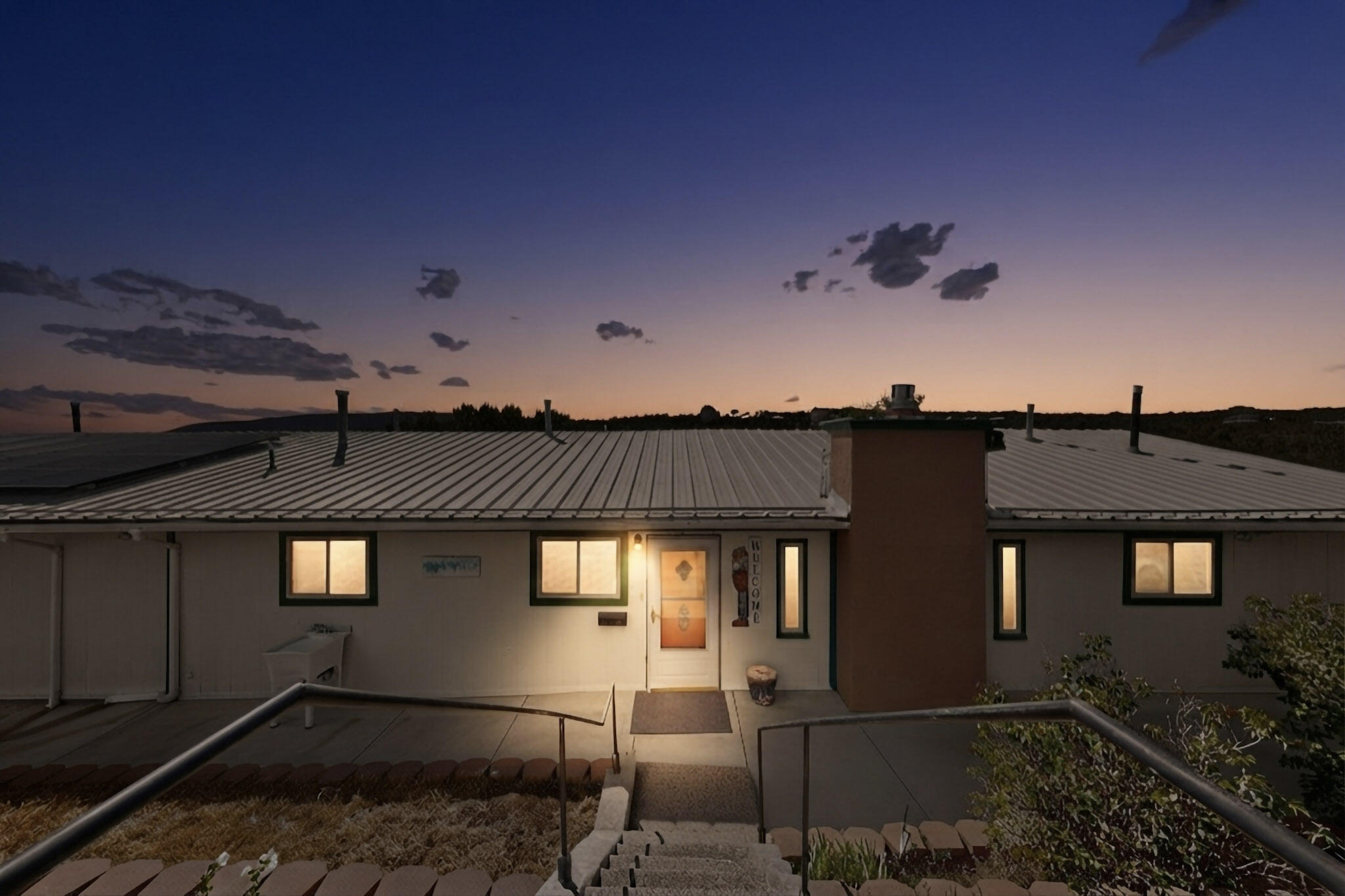 13 Calle Del Poniente, Tijeras NM 87059