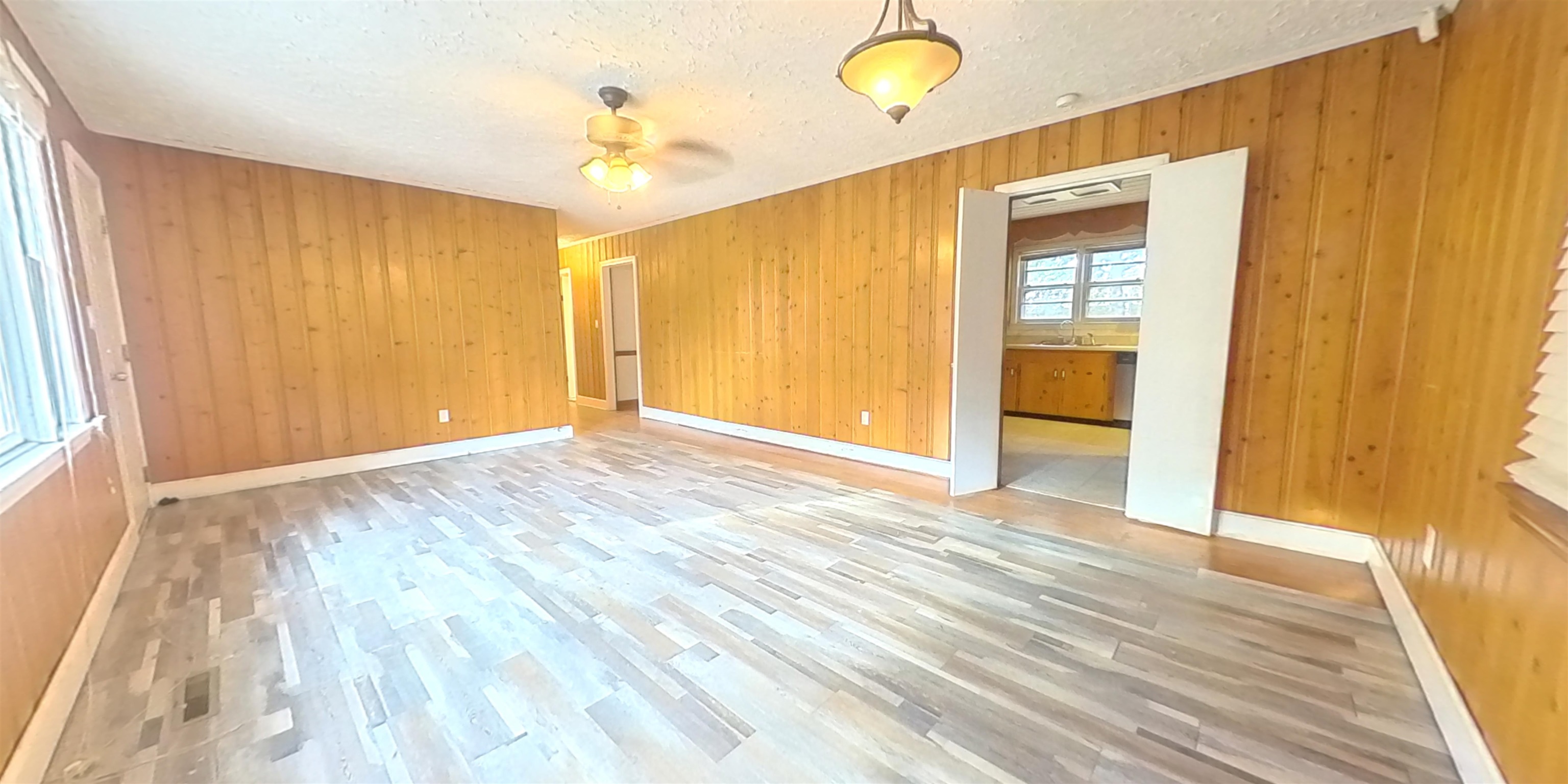 Photo 3 of Single family home for sale at 611 Collins St, Myrtle Beach, SC 29577 | MLS# 2617108 | Listing updated on 2026-10-12