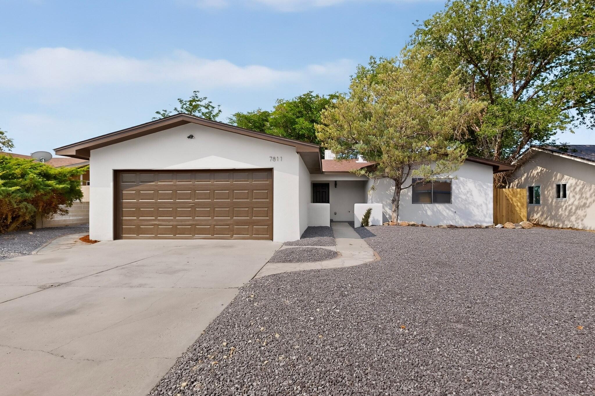 7811 Buckboard Avenue NE Albuquerque, NM 87109