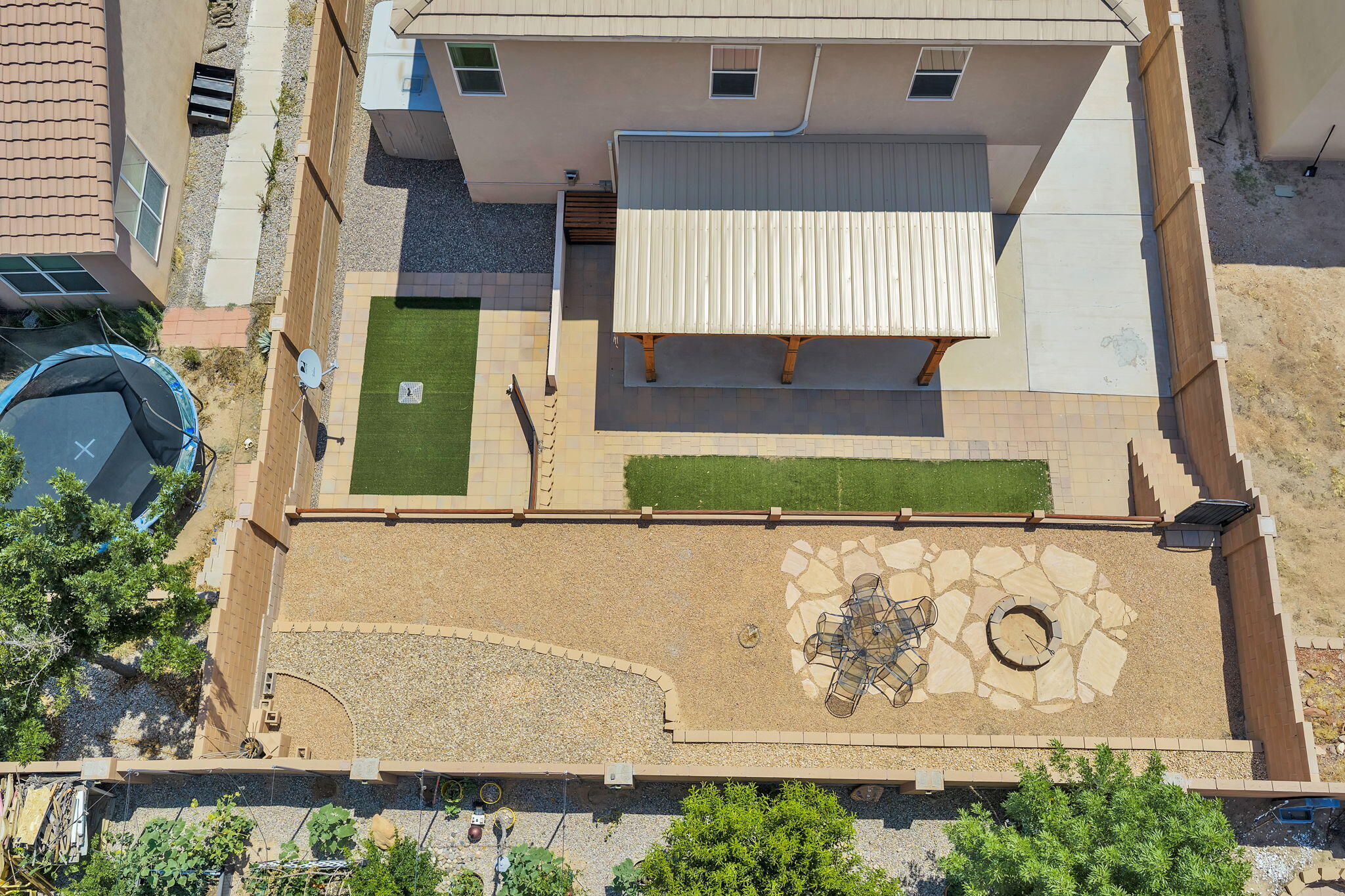 Photo 2 of Sale Pending at 6914 Wrangell Loop Ne, Rio Rancho, NM 87144 | MLS# 1106988 | Listing updated on 2026-09-16