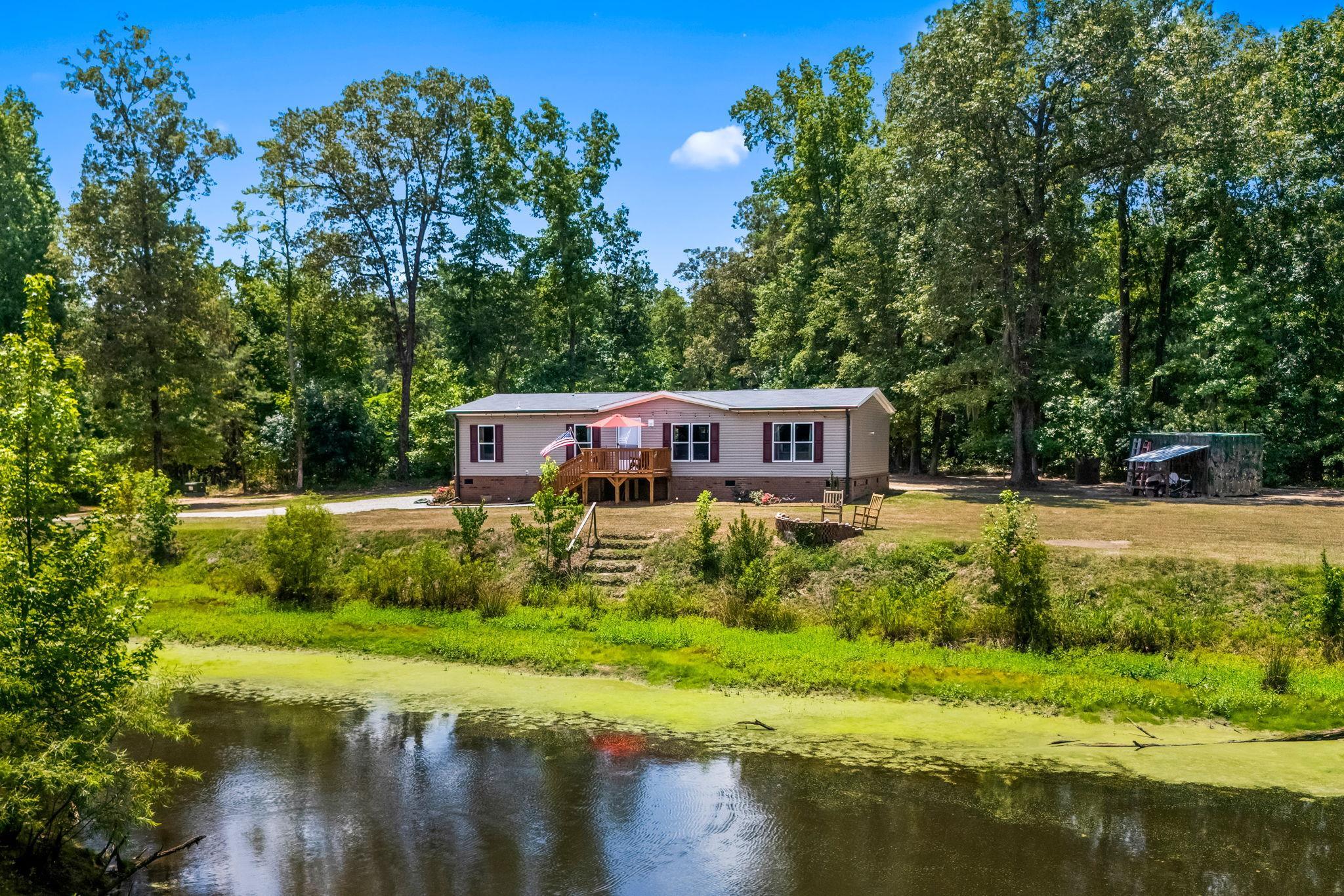 Photo 3 of Manufactured home for sale at 2463 Hanna Lake Rd, Johnsonville, SC 29555 | MLS# 2617308 | Listing updated on 2026-10-14