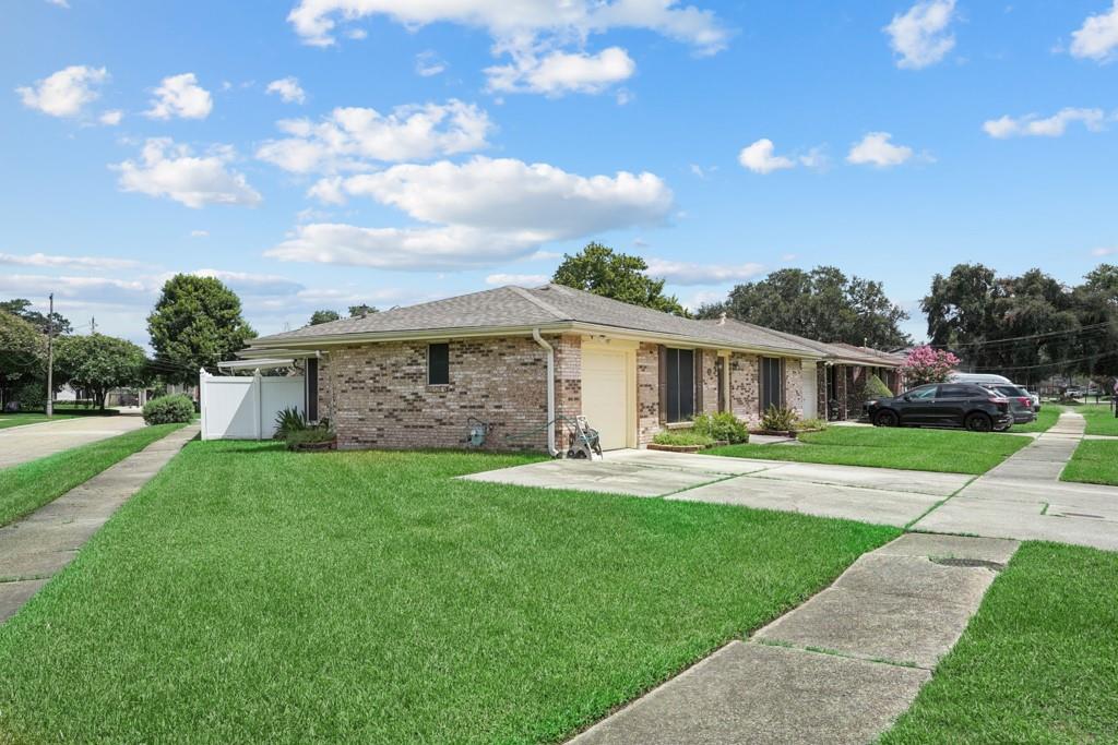 Photo 2 of Single family home for sale at 1700 Woodrow Ave, Metairie, LA 70001 | MLS# 2567179 | Listing updated on 2026-09-13