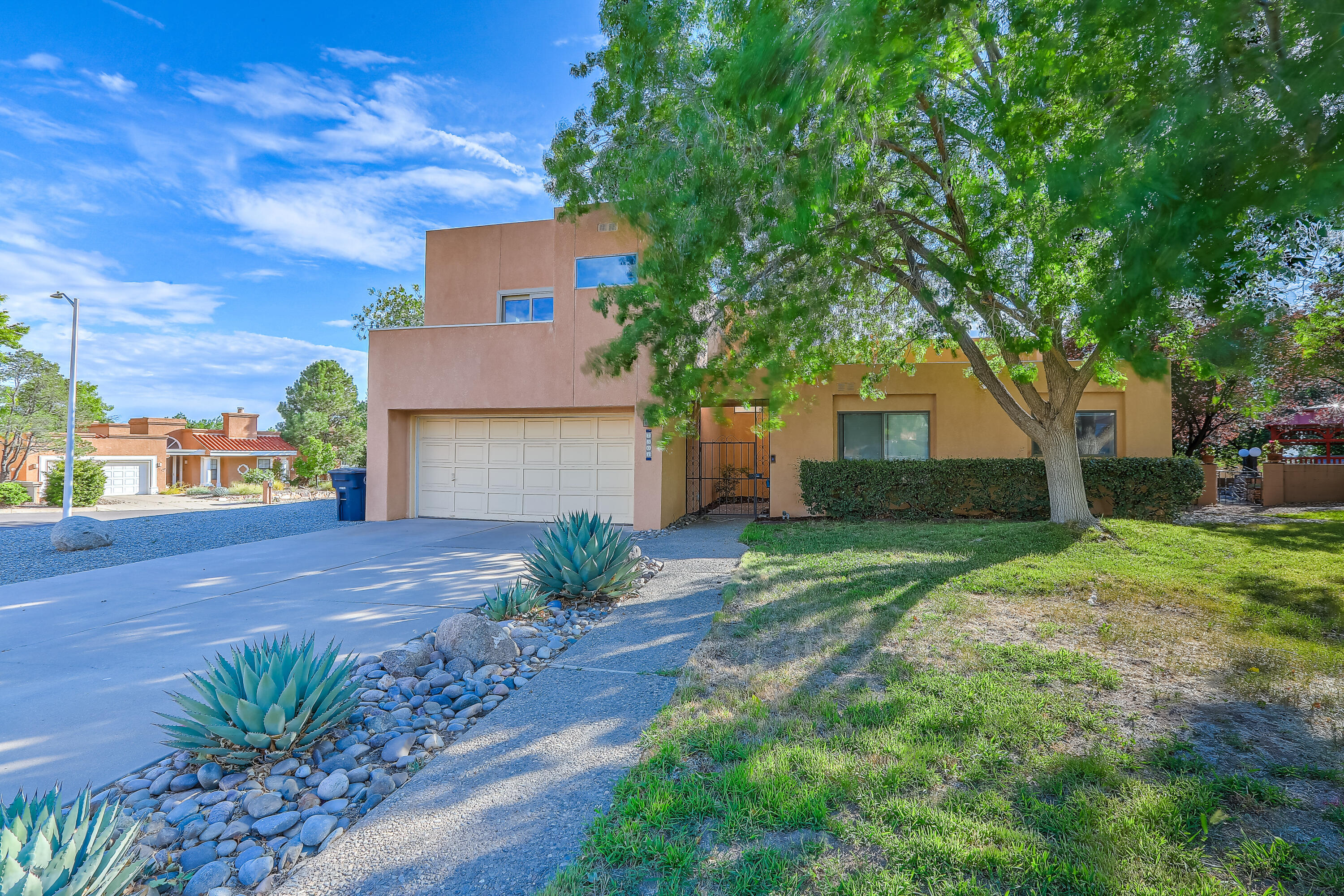 7301 Freedom Court NE, Albuquerque