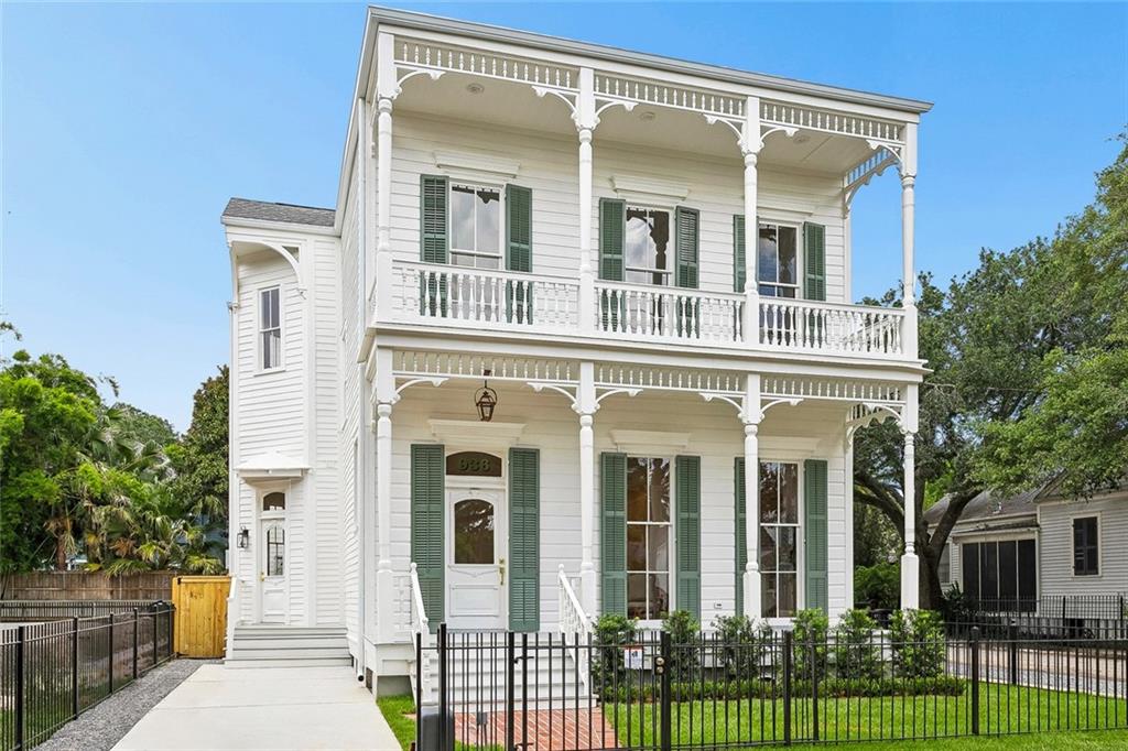3rd image of 936 Arabella St, New Orleans, LA 70115 | MLS# 2567050