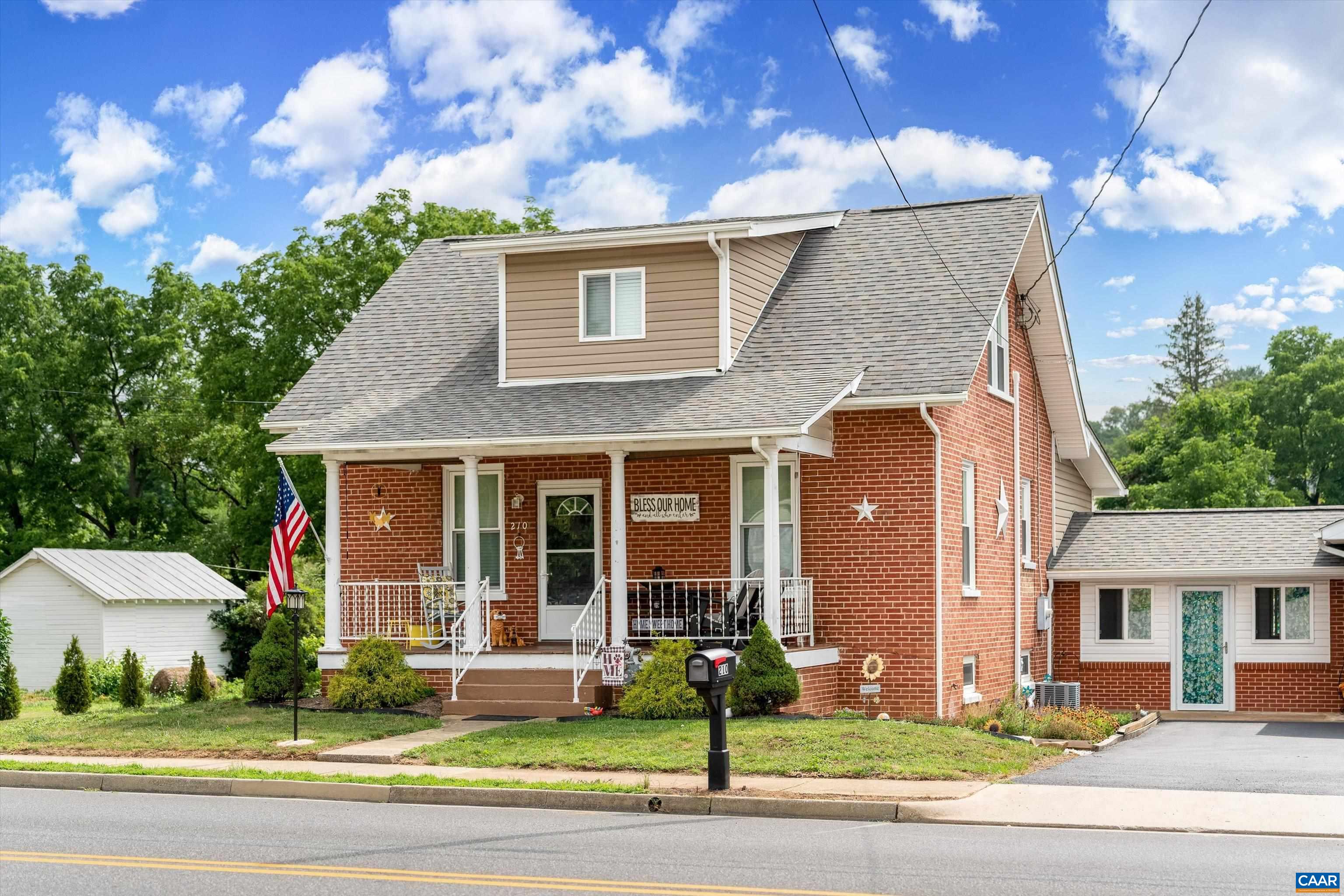 210 DRAFT AVE, Stuarts Draft, VA 24477