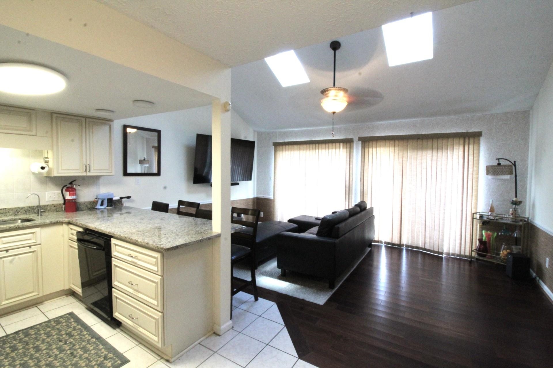 2617401 | Photo 2