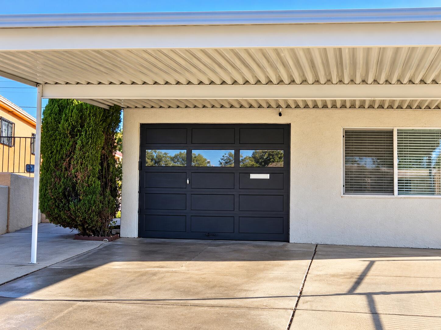 Photo 3 of Single family home for sale at 9400 Shoshone Rd Ne, Albuquerque, NM 87111 | MLS# 1107165 | Listing updated on 2026-10-11