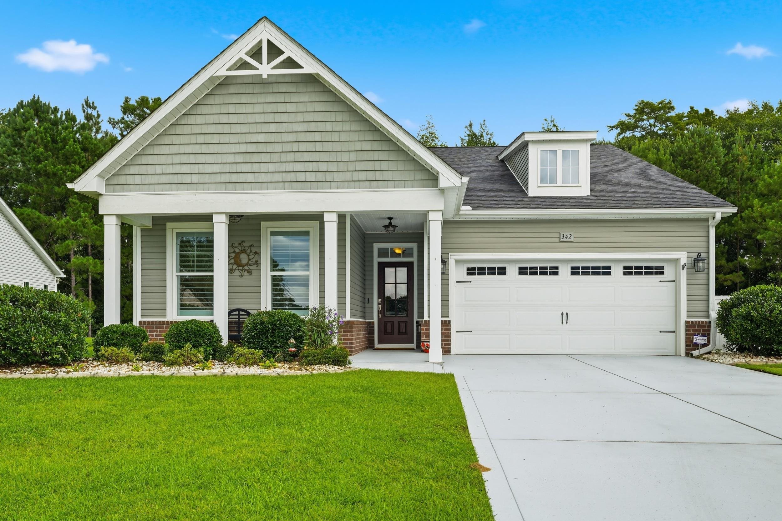 2617564