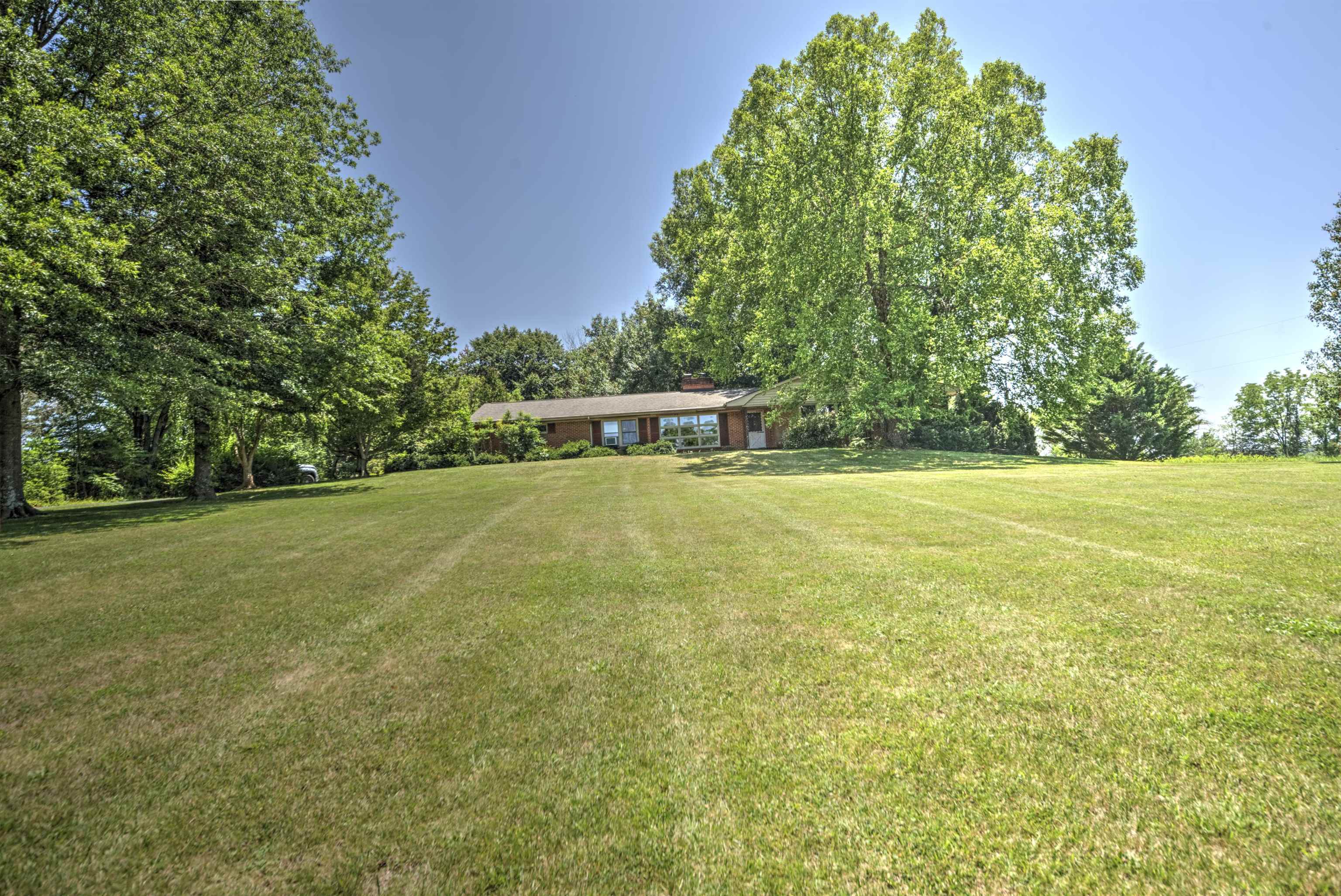 1667 Laurel Hill Rd