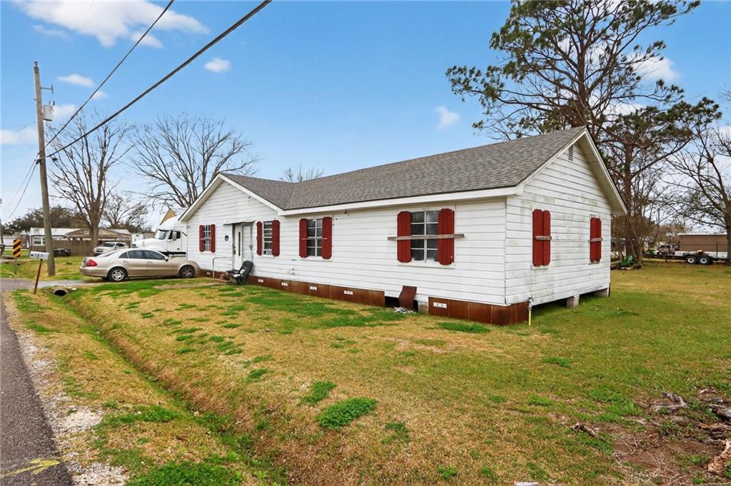 1st image of 153 Louise Ln, Houma, LA 70364 | MLS# 2567837