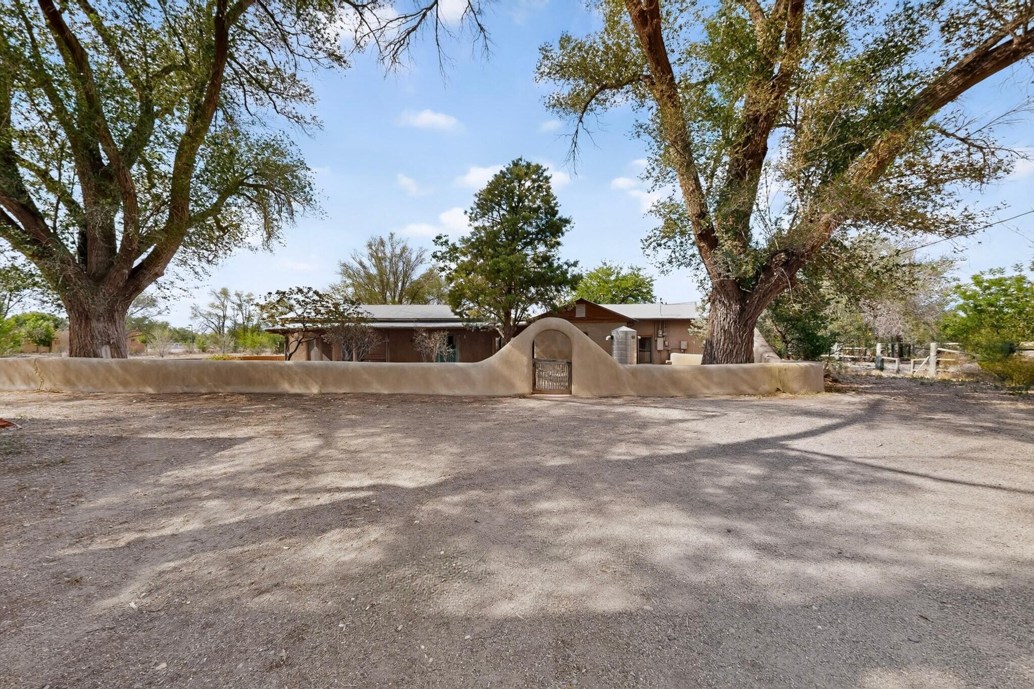 1330 Lakeview Road SW, Albuquerque