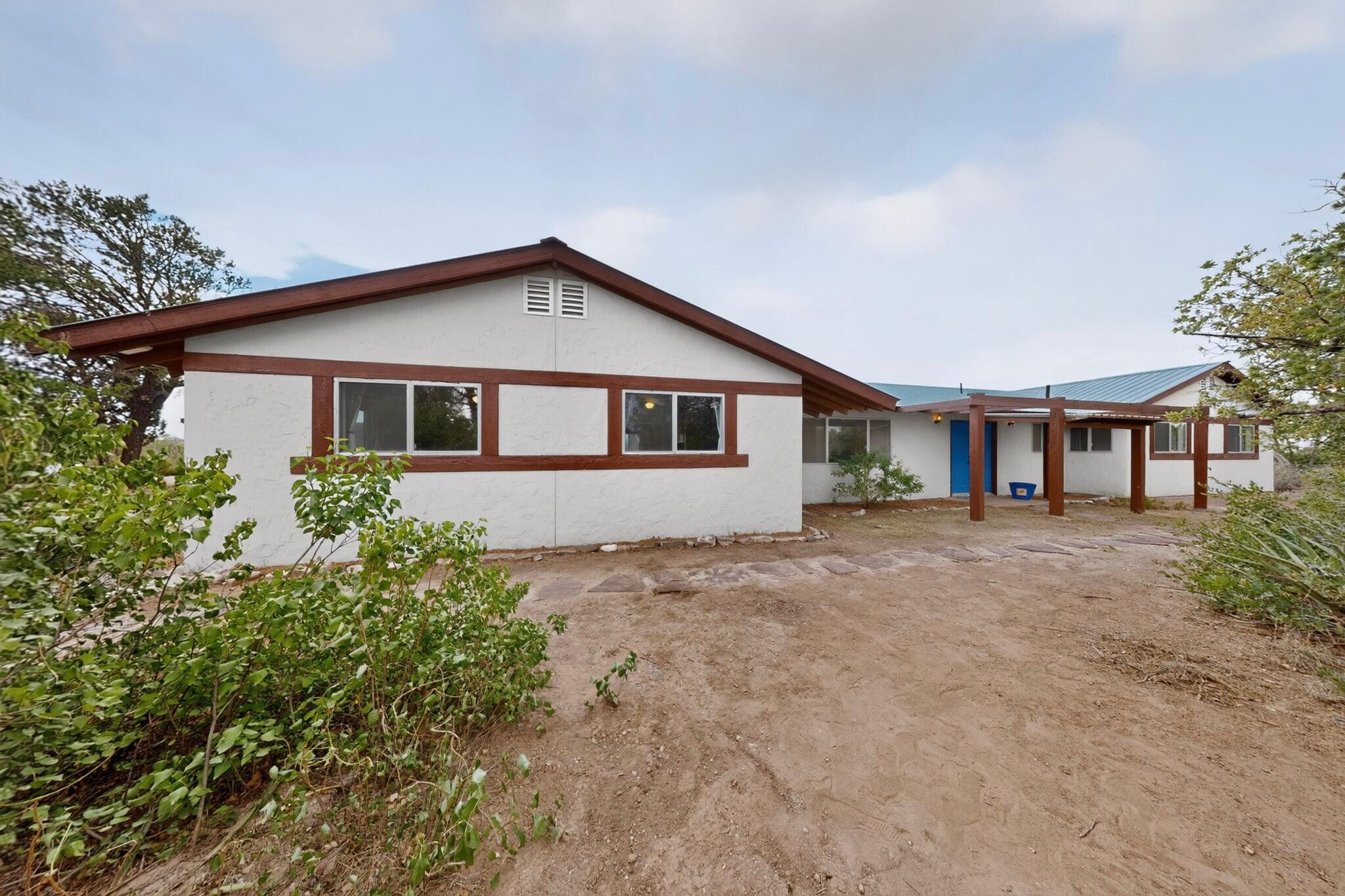 Homes for sale in Edgewood, NM | 22 Duke Rd, Edgewood, NM 87015 | MLS# 1107403