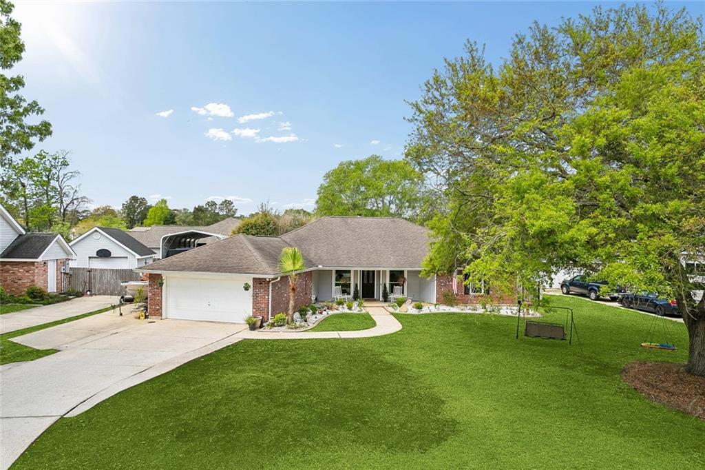 Photo 2 of Single family home for sale at 150 Frenchmen Dr, Mandeville, LA 70448 | MLS# 2568004 | Listing updated on 2026-10-08