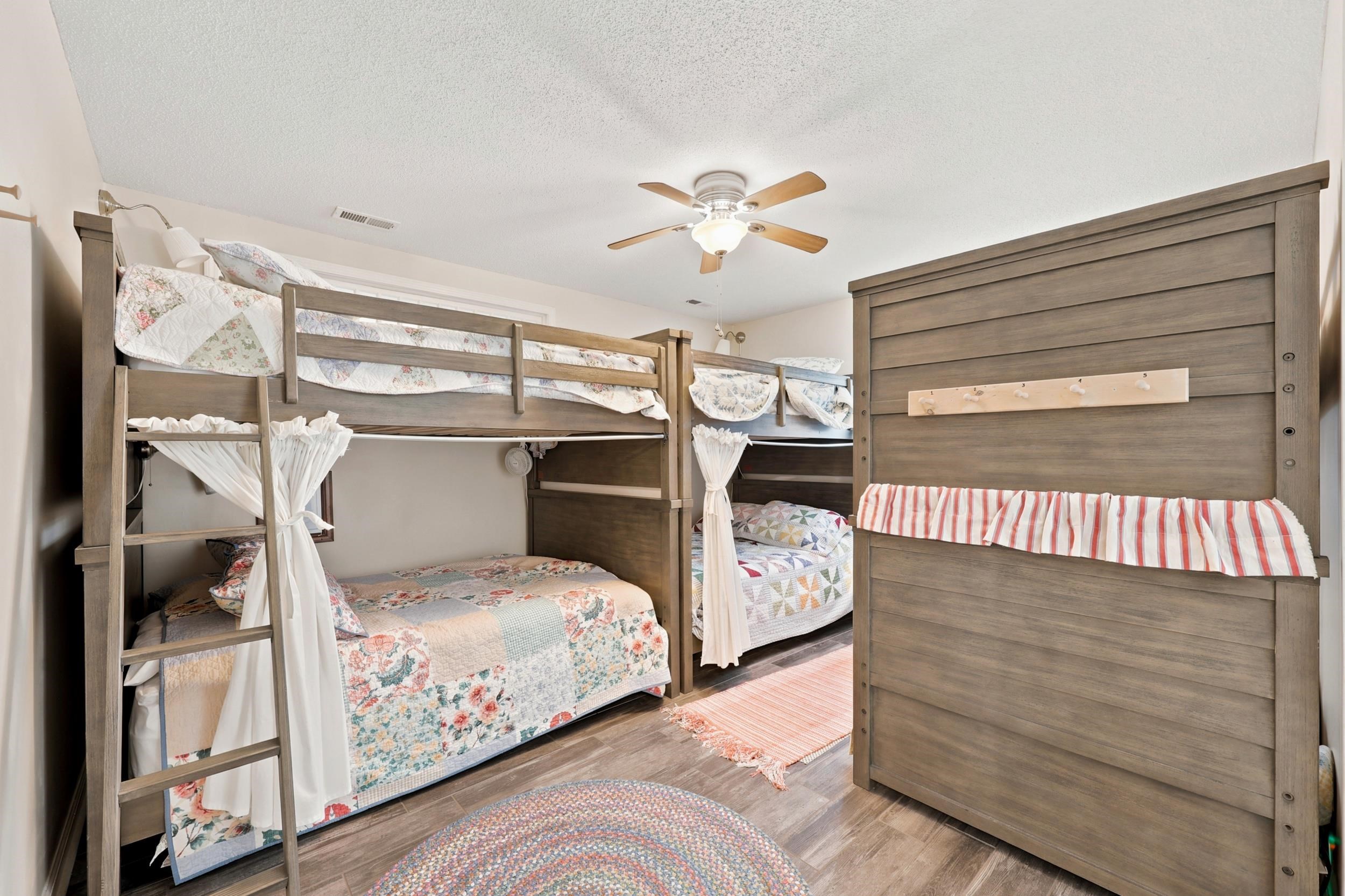 2617891 | Photo 21