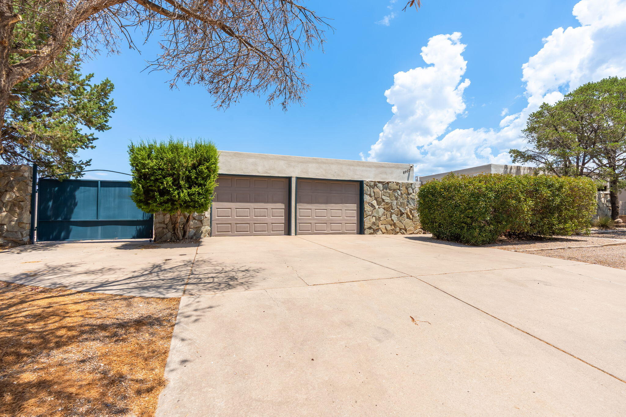 2nd image of 8901 Osuna Rd Ne, Albuquerque, NM 87111 | MLS# 1107496