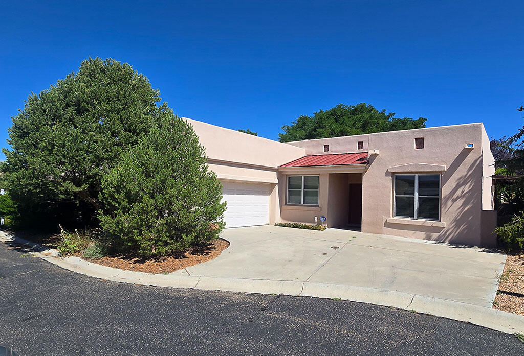1st image of 3 Broken Rock Pl, Santa Fe, NM 87508 | MLS# 1107504