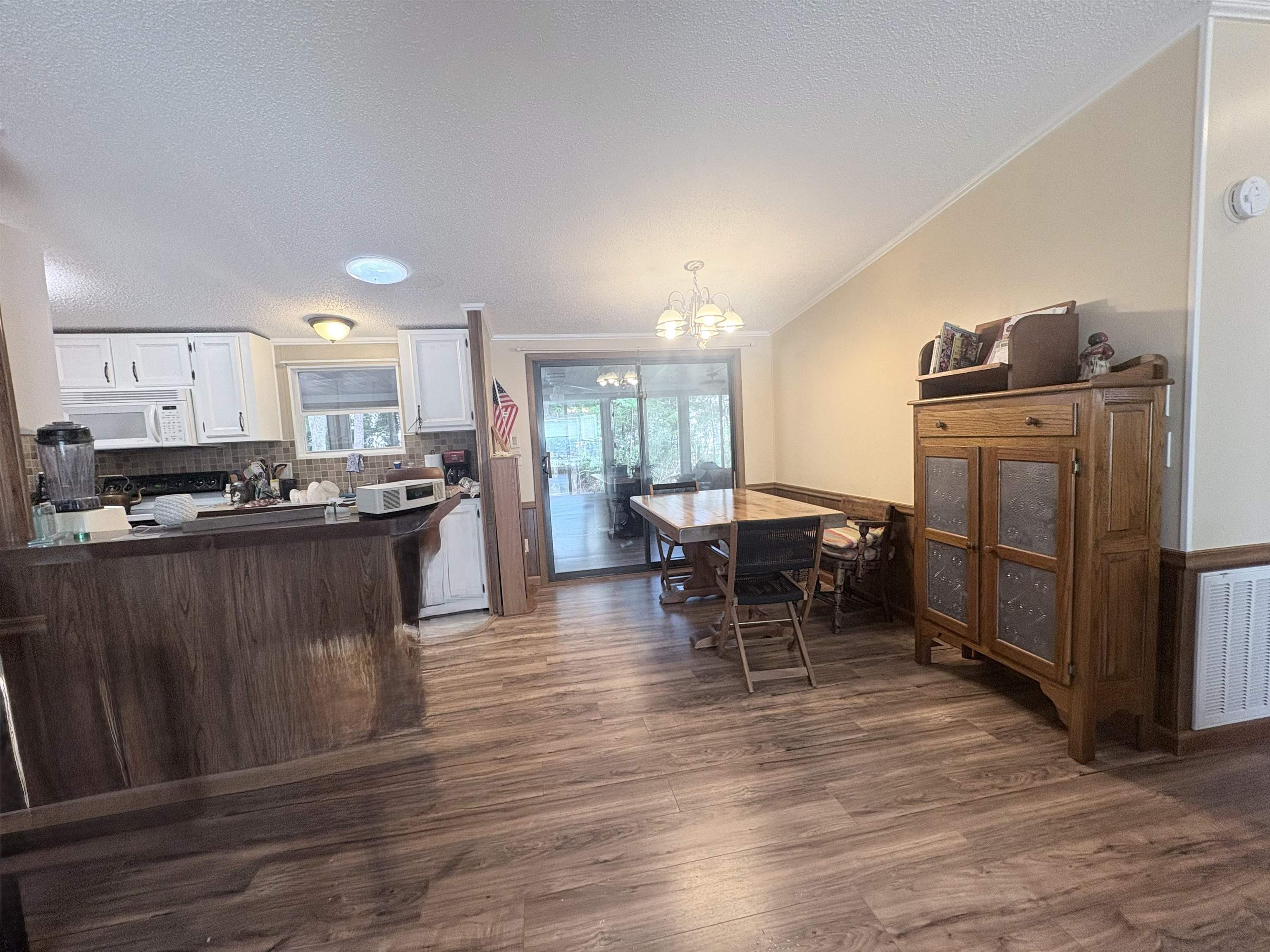 Photo 4 of Manufactured home for sale at 3095 Palmetto Dr, Murrells Inlet, SC 29576 | MLS# 2618103 | Listing updated on 2026-09-21