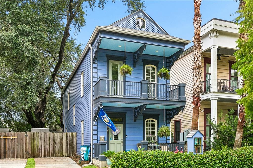 2nd image of 2021 S Chippewa St, New Orleans, LA 70130 | MLS# 2568428