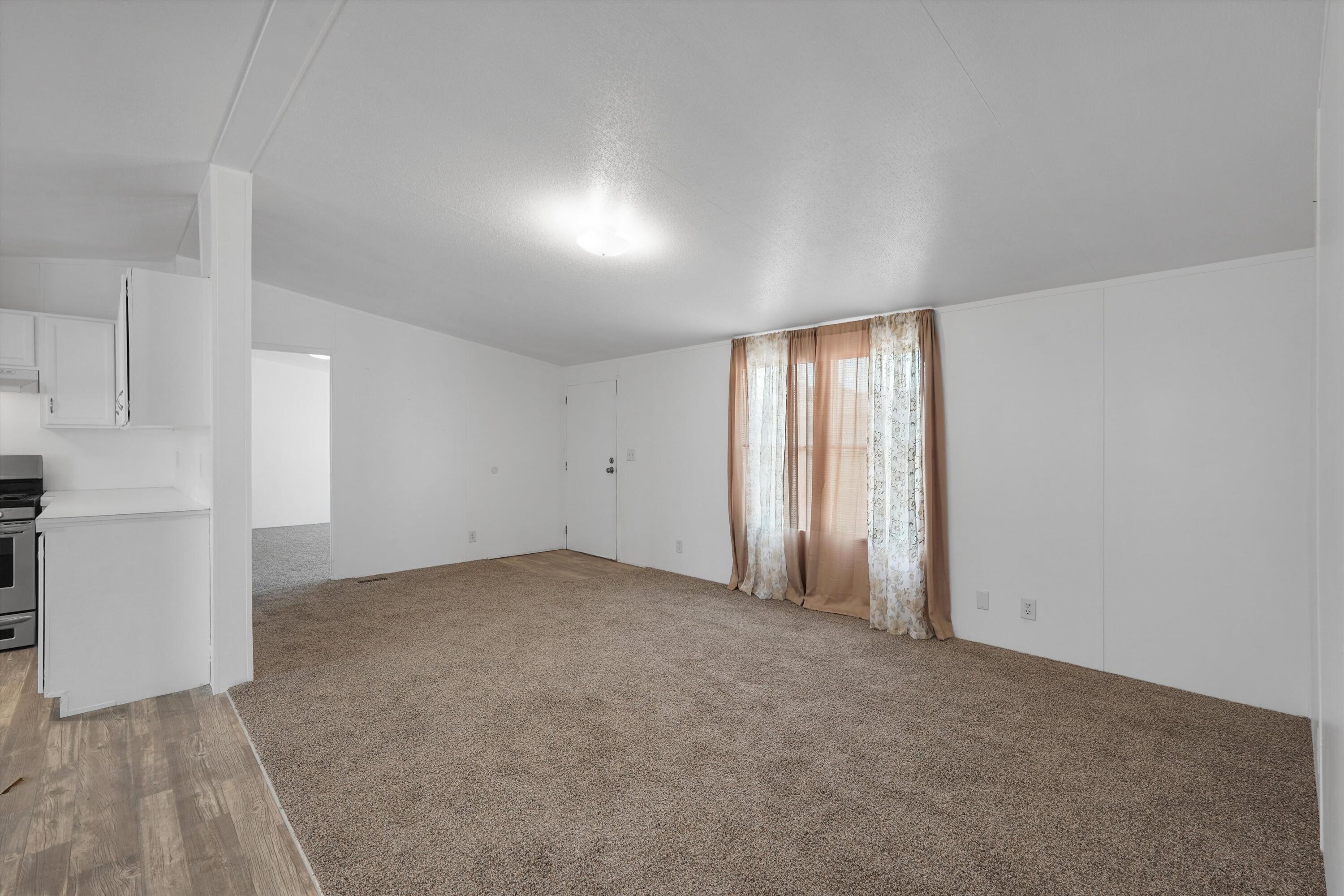 5th image of 2106 Perry Rd Sw, Albuquerque, NM 87105 | MLS# 1107627