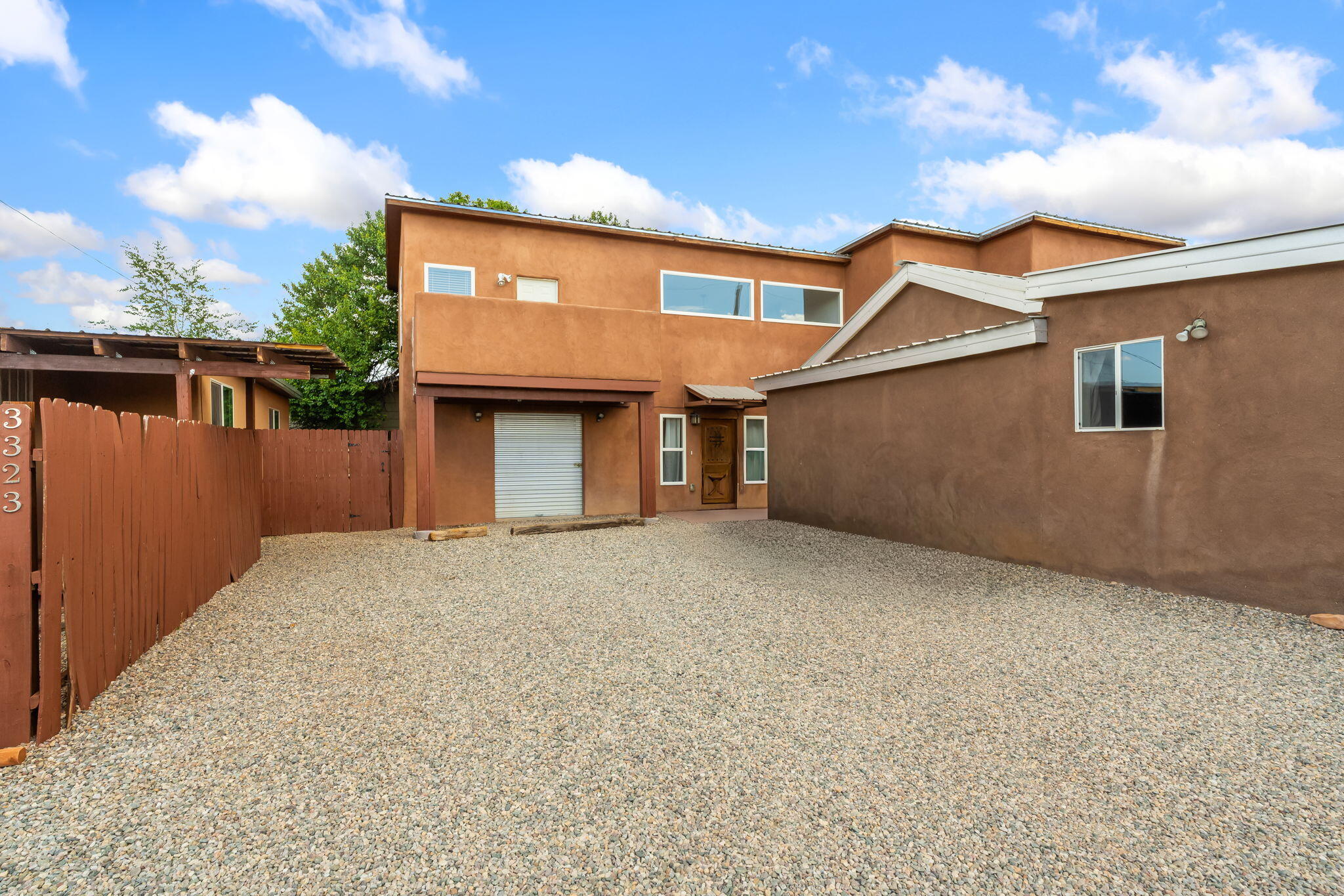 3327 Caminito Quintana, Santa Fe