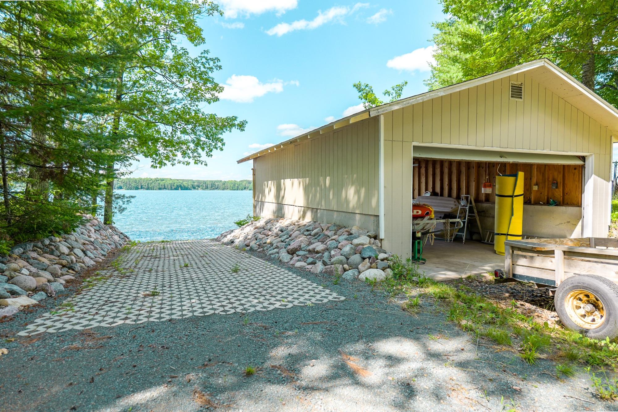 White Sand Lake Property 13500 Sand Creek Ln Photo 9
