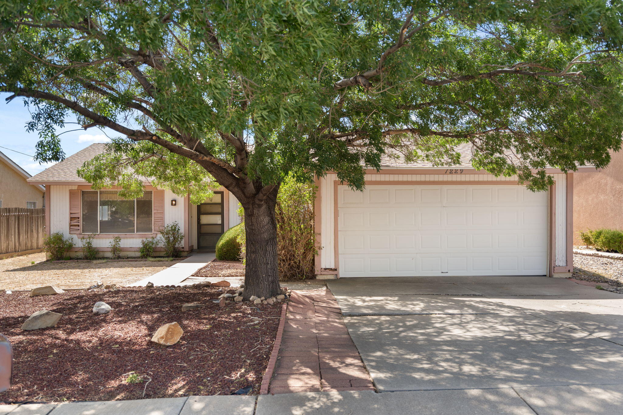 1229 Hiawatha Drive NE, Albuquerque