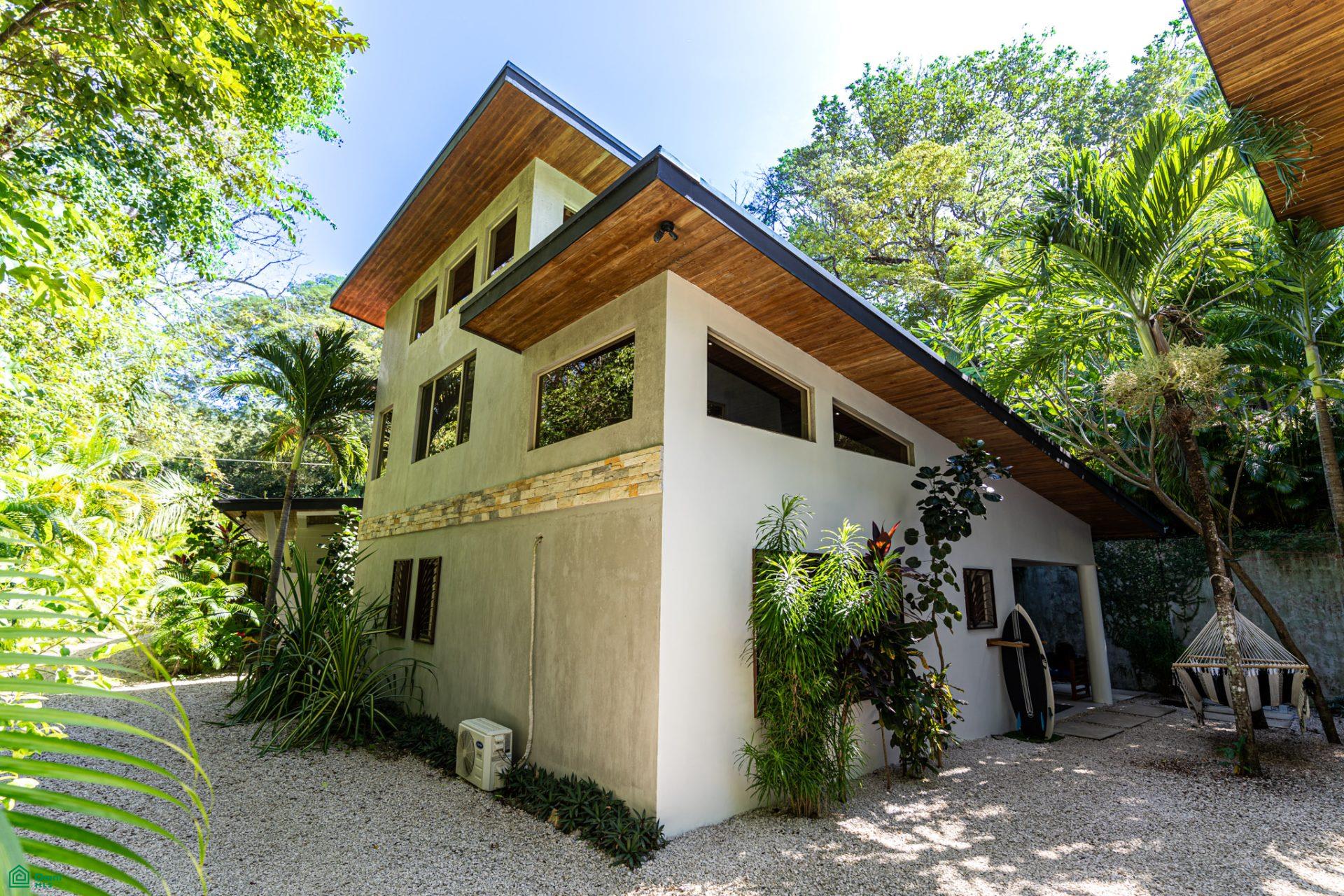 5 bed Single Family Homes For Sale in Nicoya, Guanacaste - 1