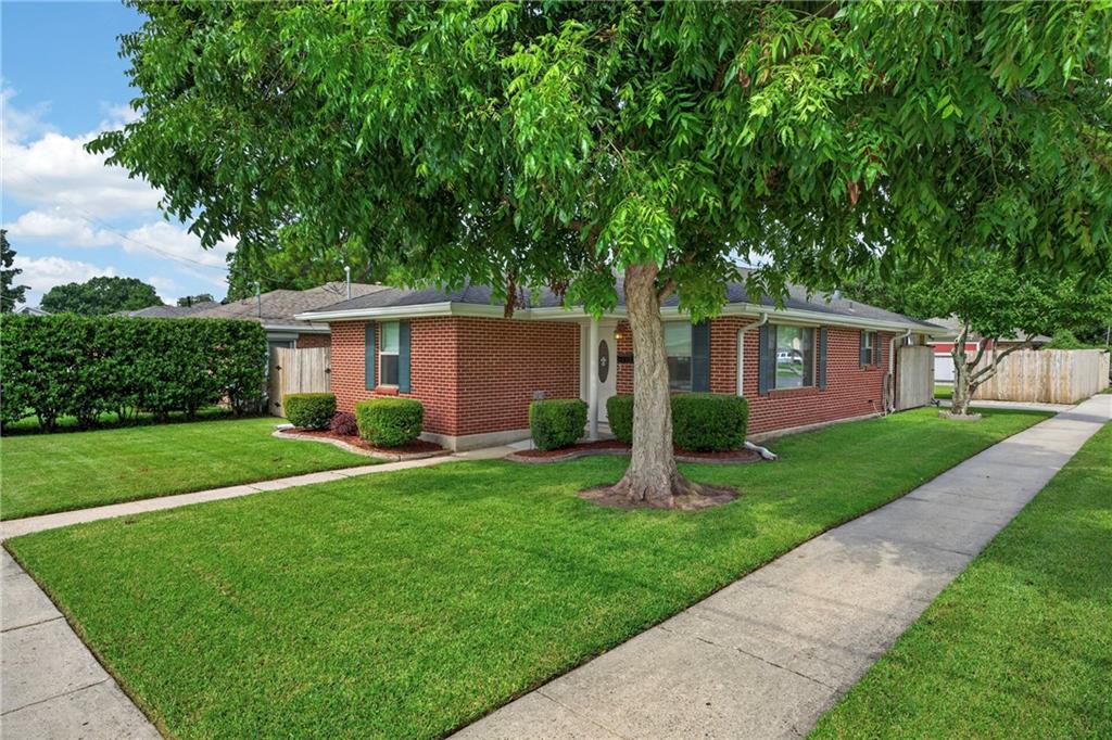 Photo 2 of Single family home for sale at 1631 Taylor St, Kenner, LA 70062 | MLS# 2568946 | Listing updated on 2026-10-10