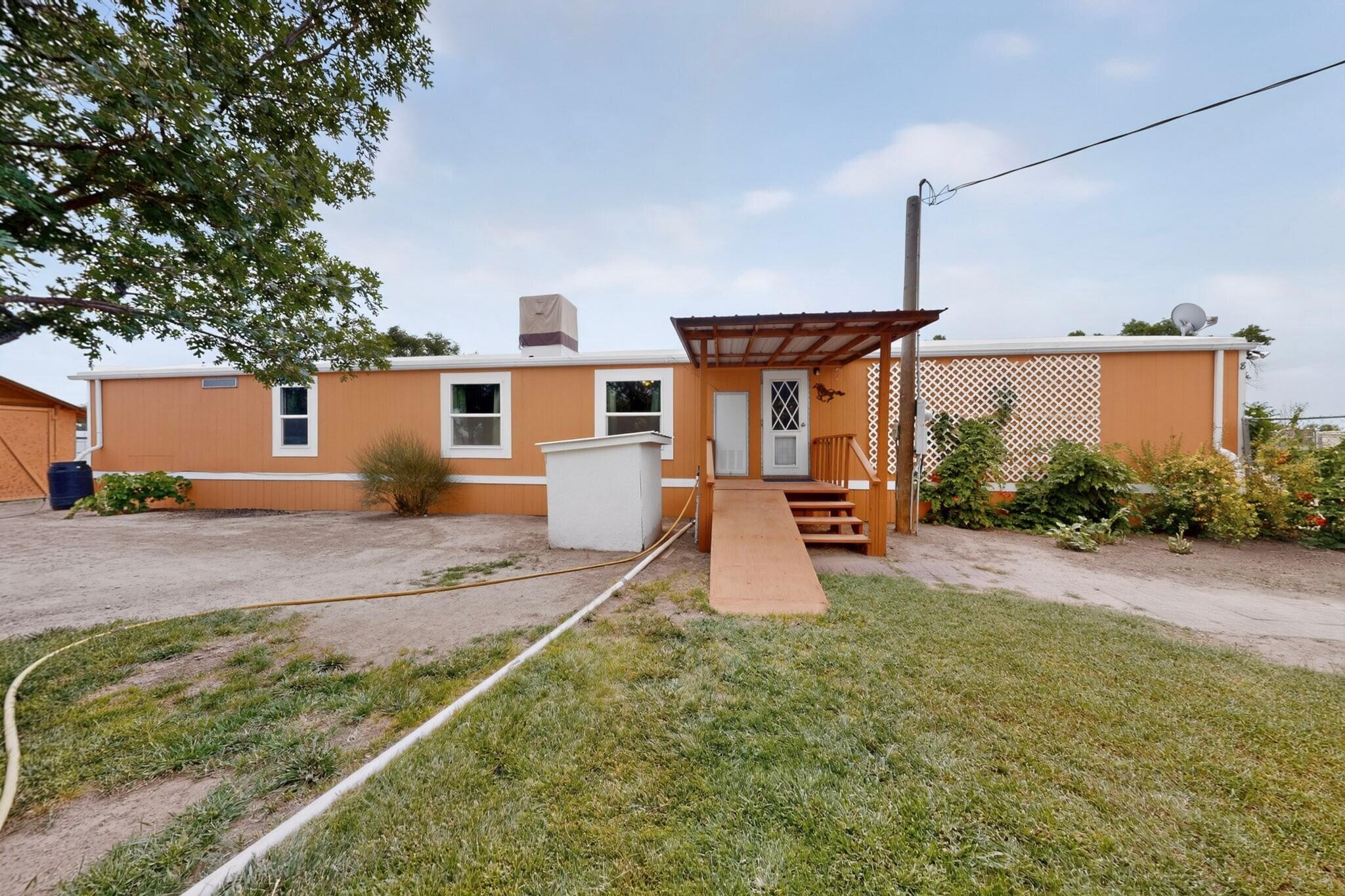 1st image of 8 Kimberling Dr, Los Lunas, NM 87031 | MLS# 1107714