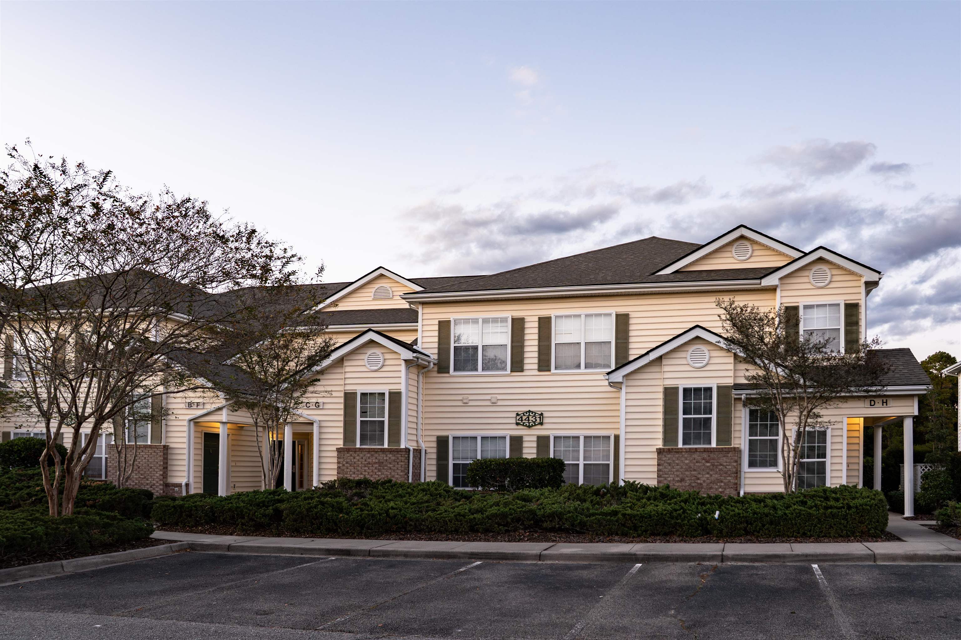 4431 Montrose Ln.