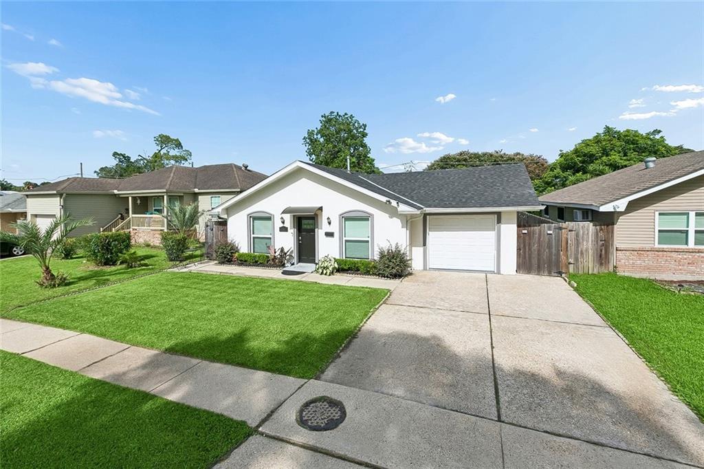 Photo 2 of Single family home for sale at 3652 E Loyola Dr, Kenner, LA 70065 | MLS# 2569014 | Listing updated on 2026-10-16