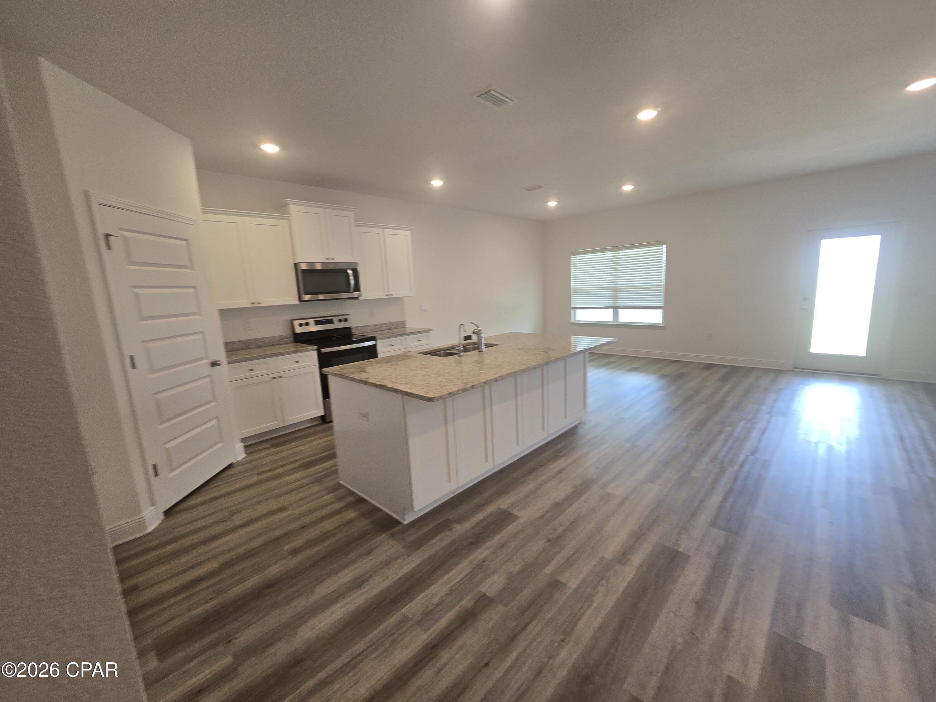 634 Hancock Way, Panama City Beach, FL 32413 thumbnail, photo 7 of 33