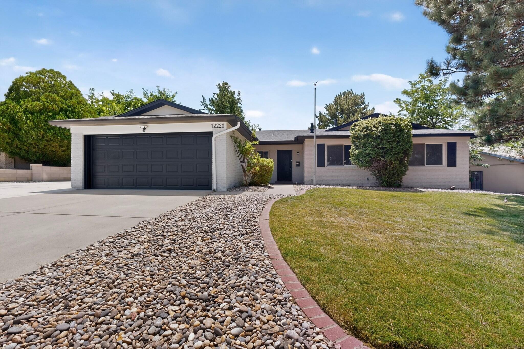 12220 Palm Springs Avenue, Albuquerque NM 87111