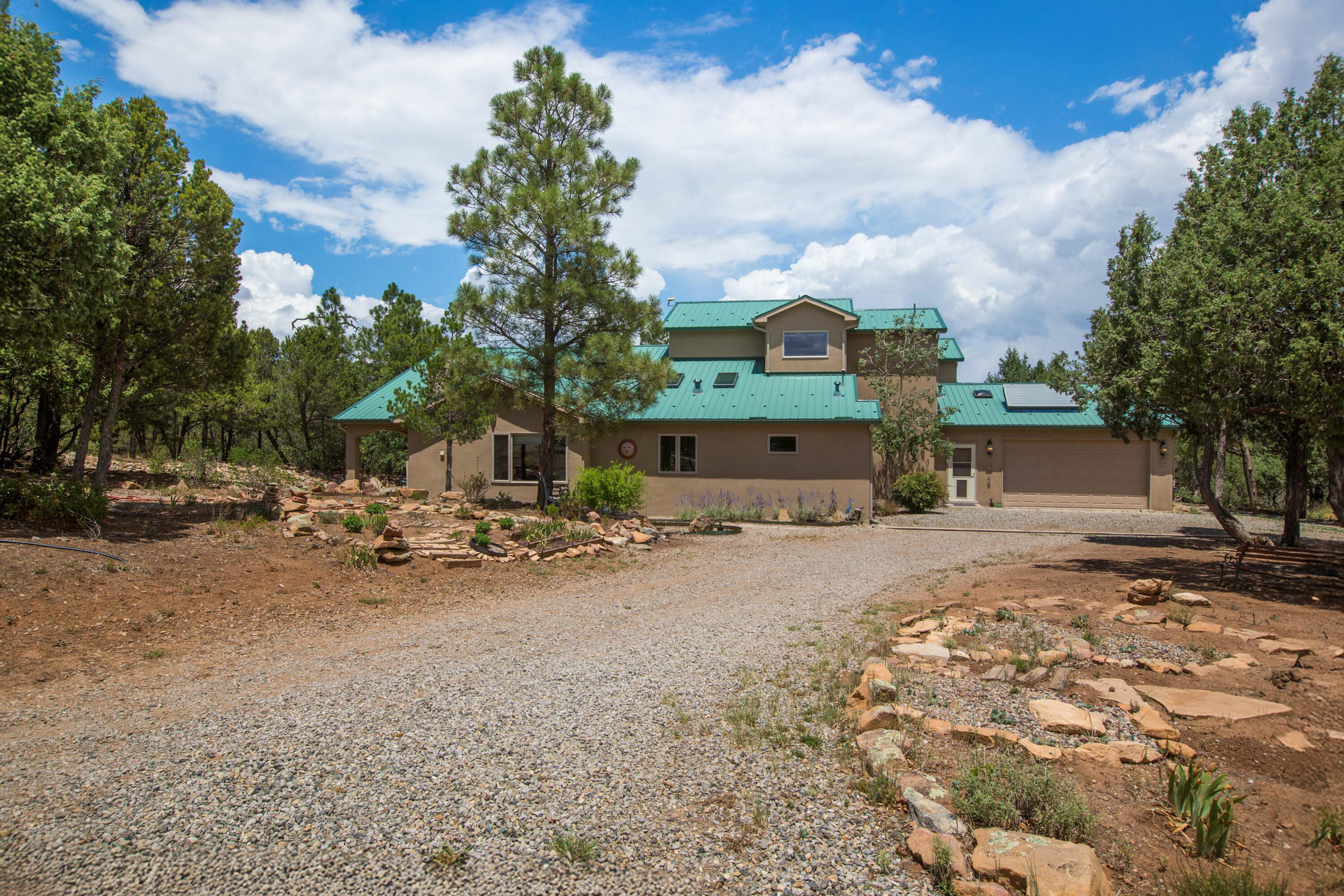 29 Upper Juan Tomas Road