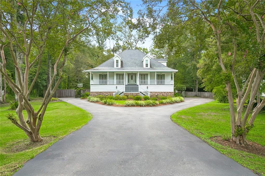 Single family home for sale at 218 Scotchpine Dr, Mandeville, LA 70471 | MLS# 2568774