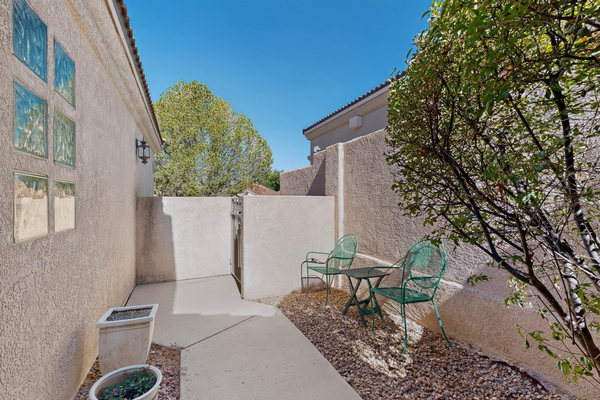 4928 Skyline View Court NE 