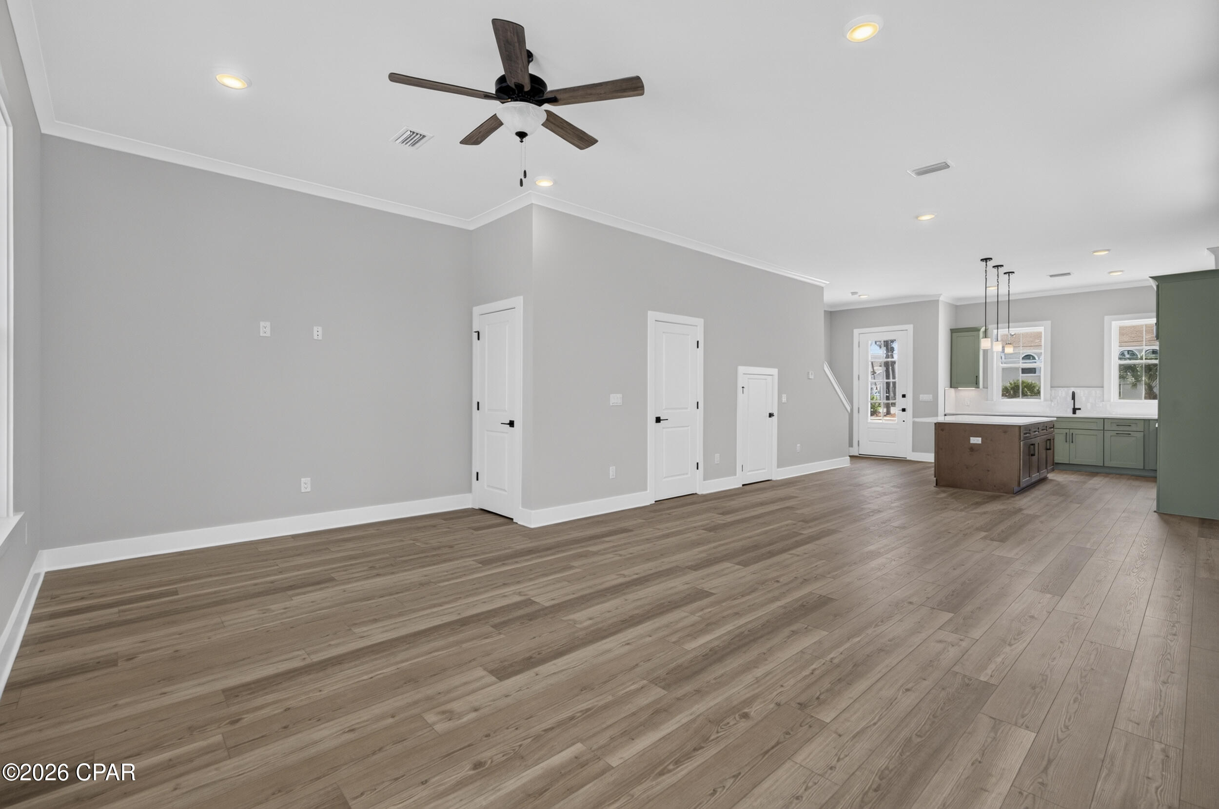 5233 Thomas Drive, Panama City Beach, FL 32408 thumbnail, photo 13 of 49