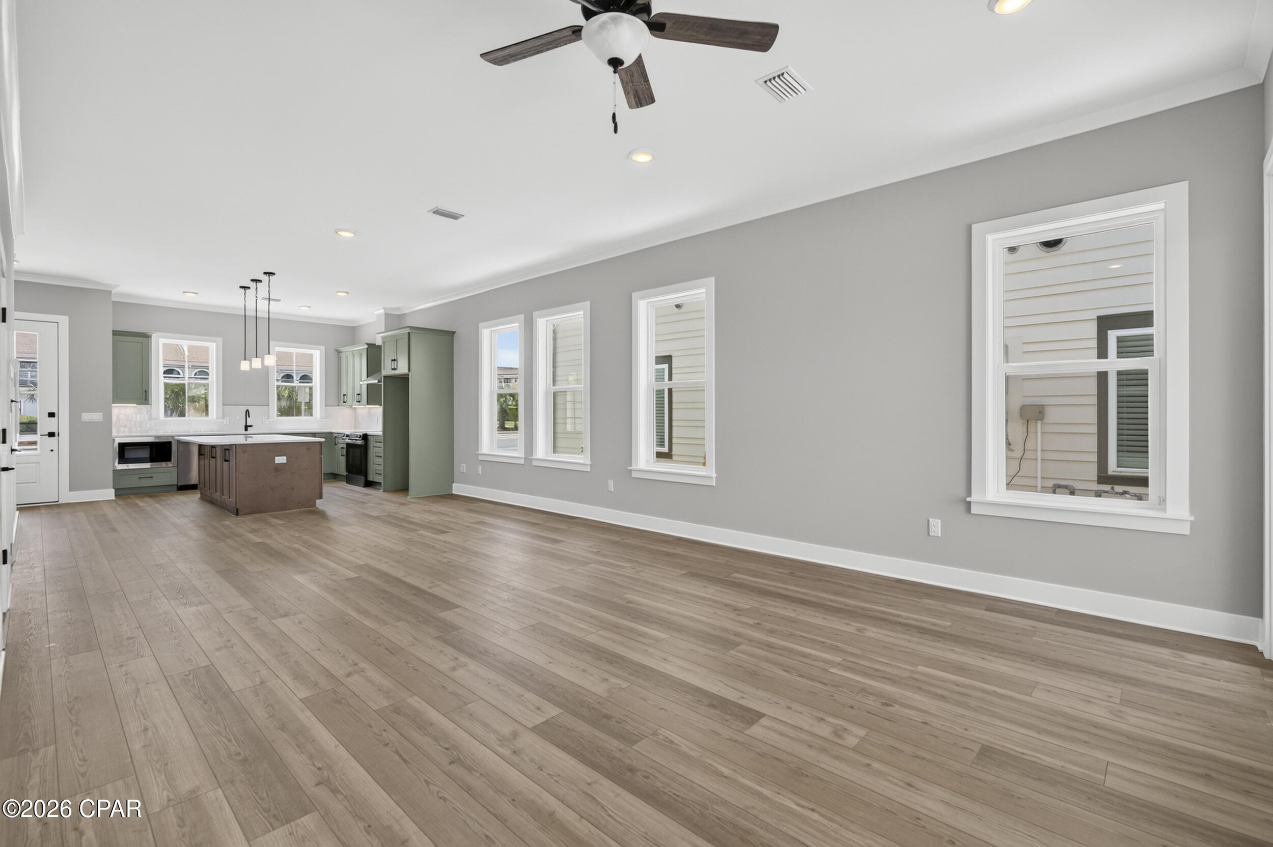 5233 Thomas Drive, Panama City Beach, FL 32408 thumbnail, photo 15 of 49