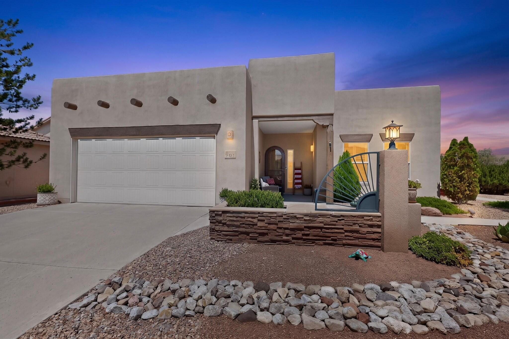 901 Purple Aster Drive, Bernalillo