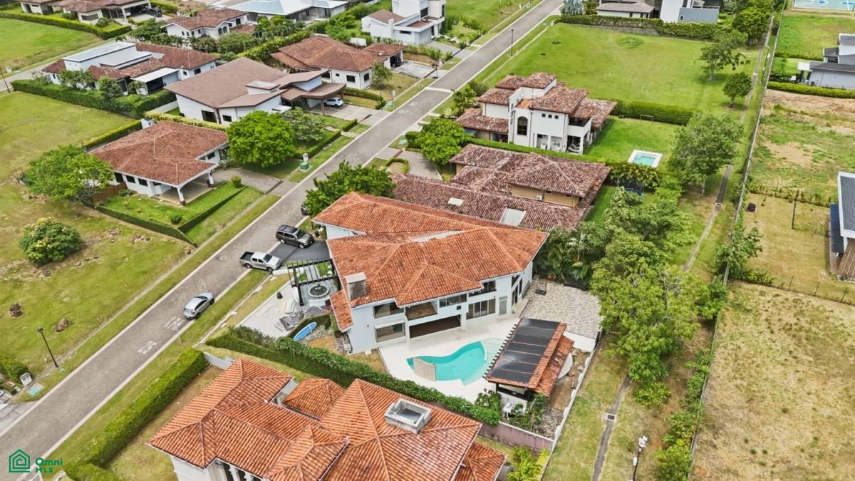 5 bed Single Family Homes For Sale in Alajuela, Alajuela - 1
