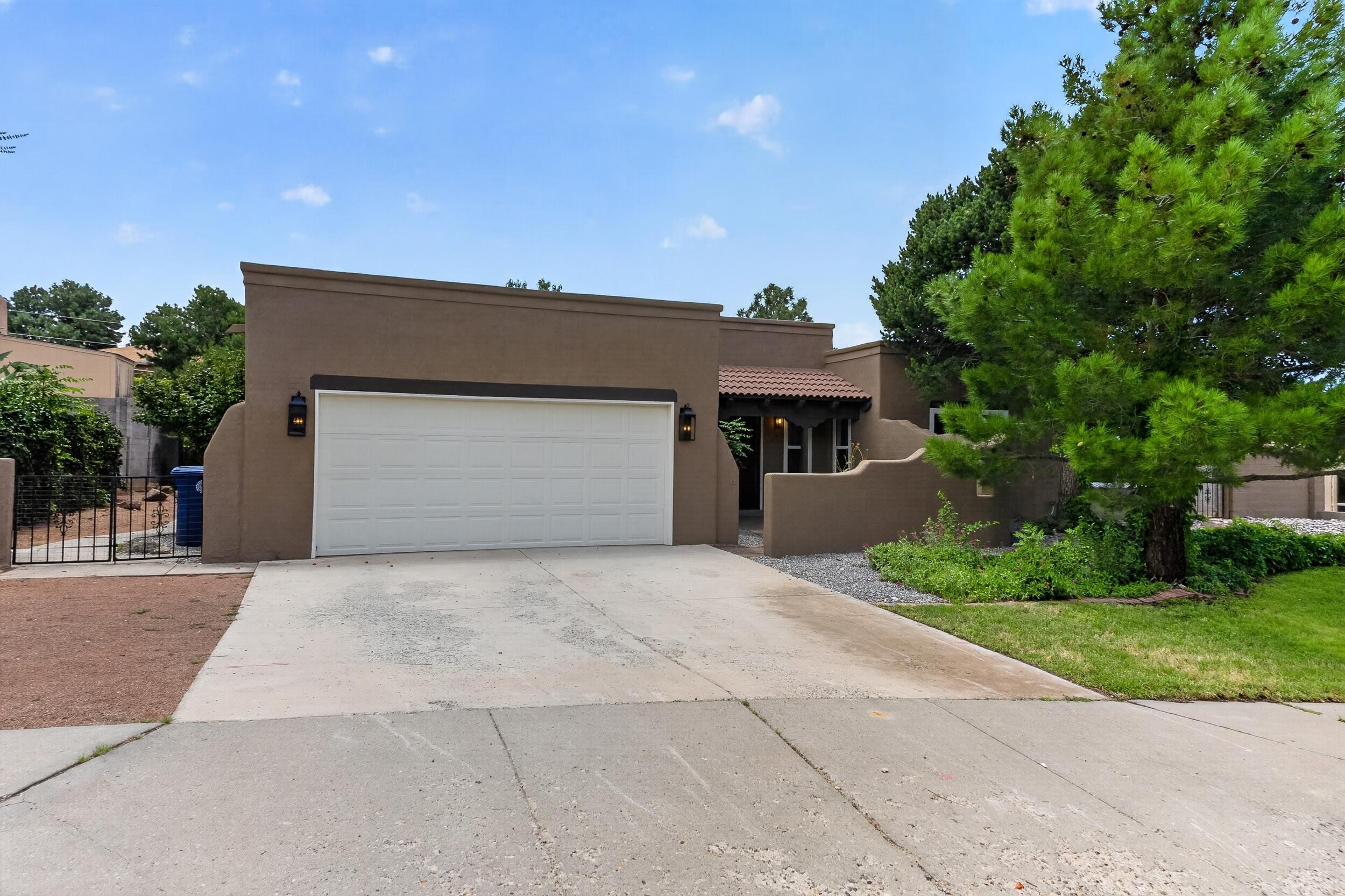 13012 Calle De Sandias NE 