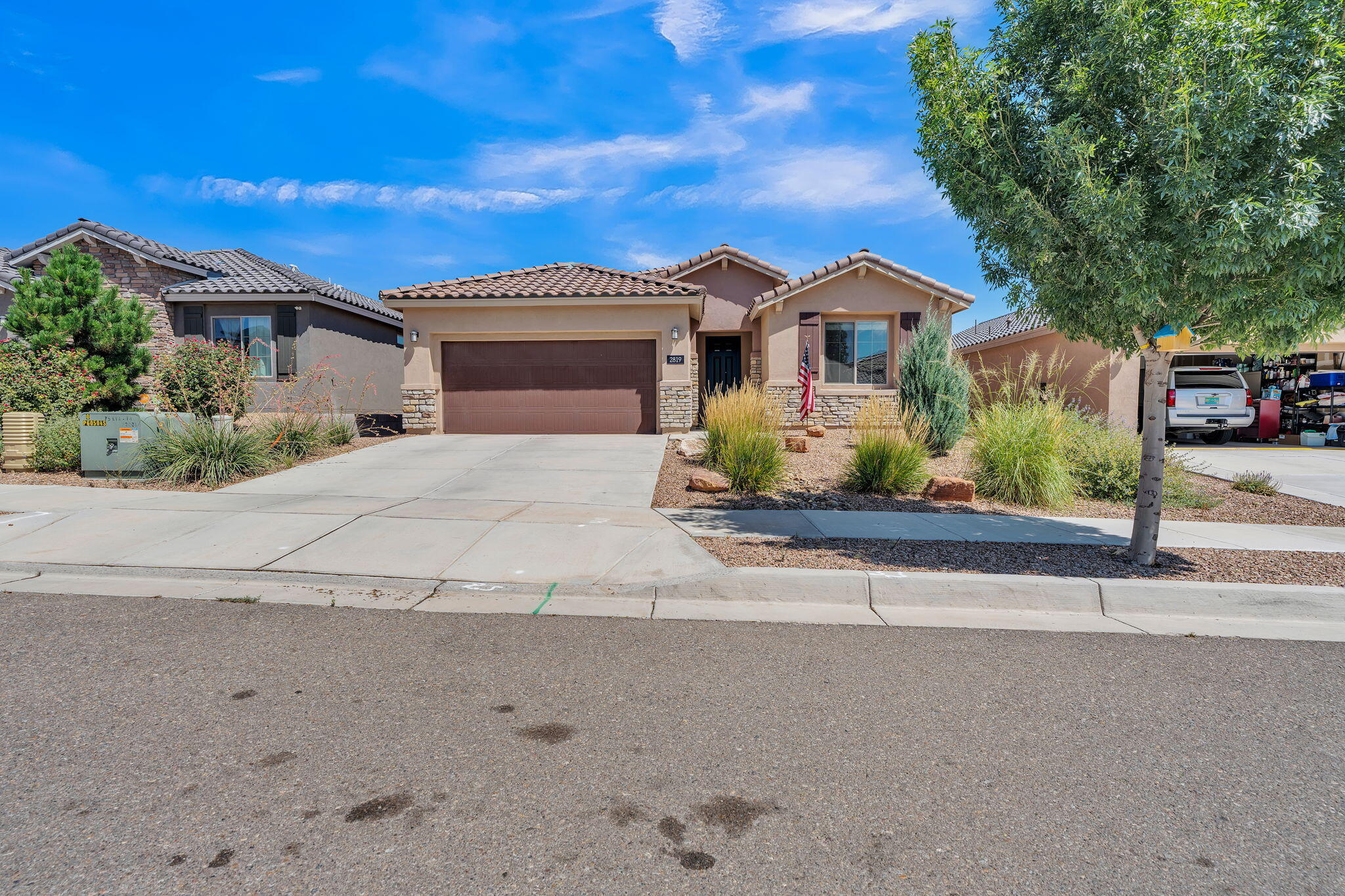 2819 Kings Canyon Loop NE 