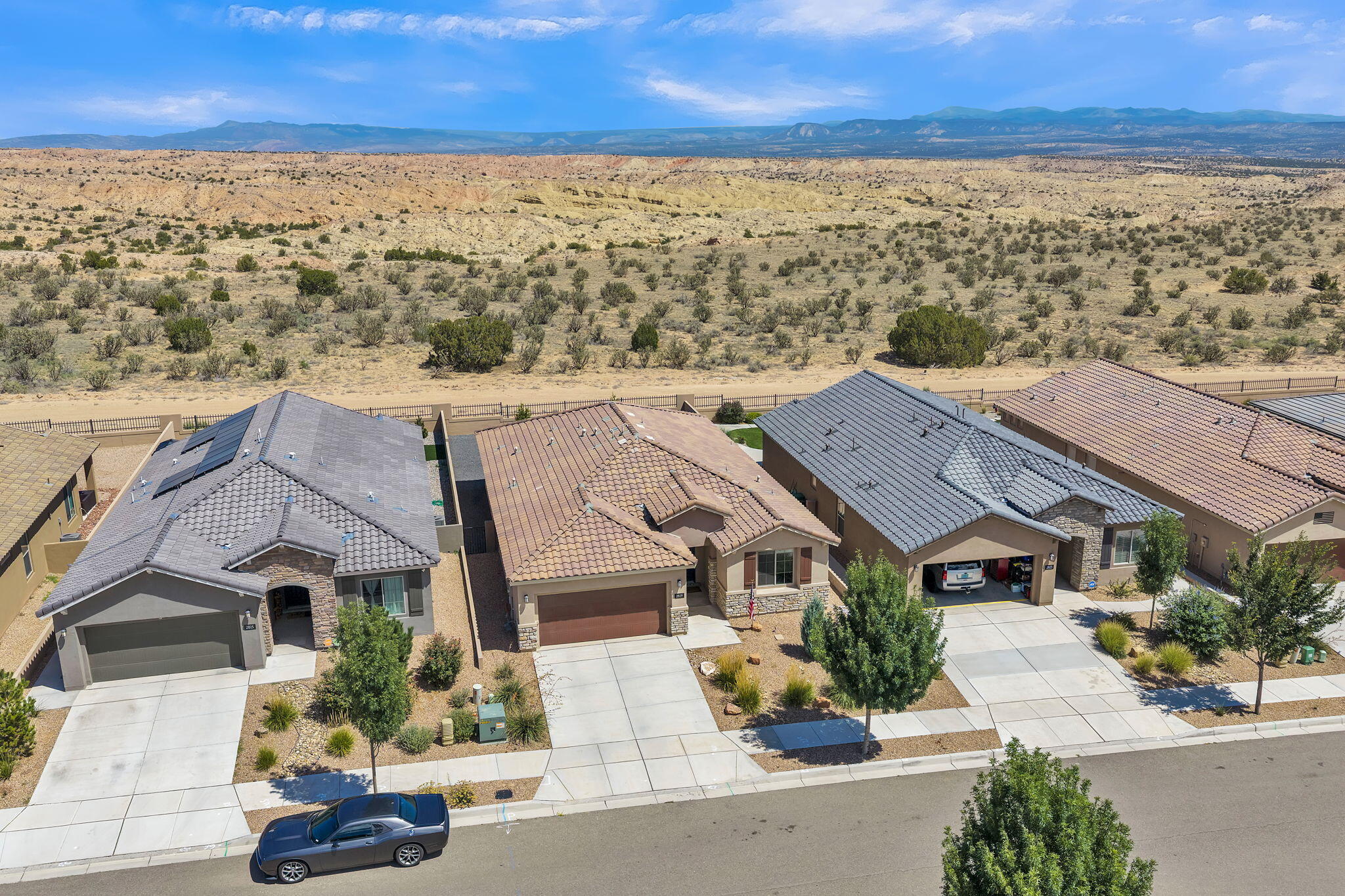 2819 Kings Canyon Loop NE 